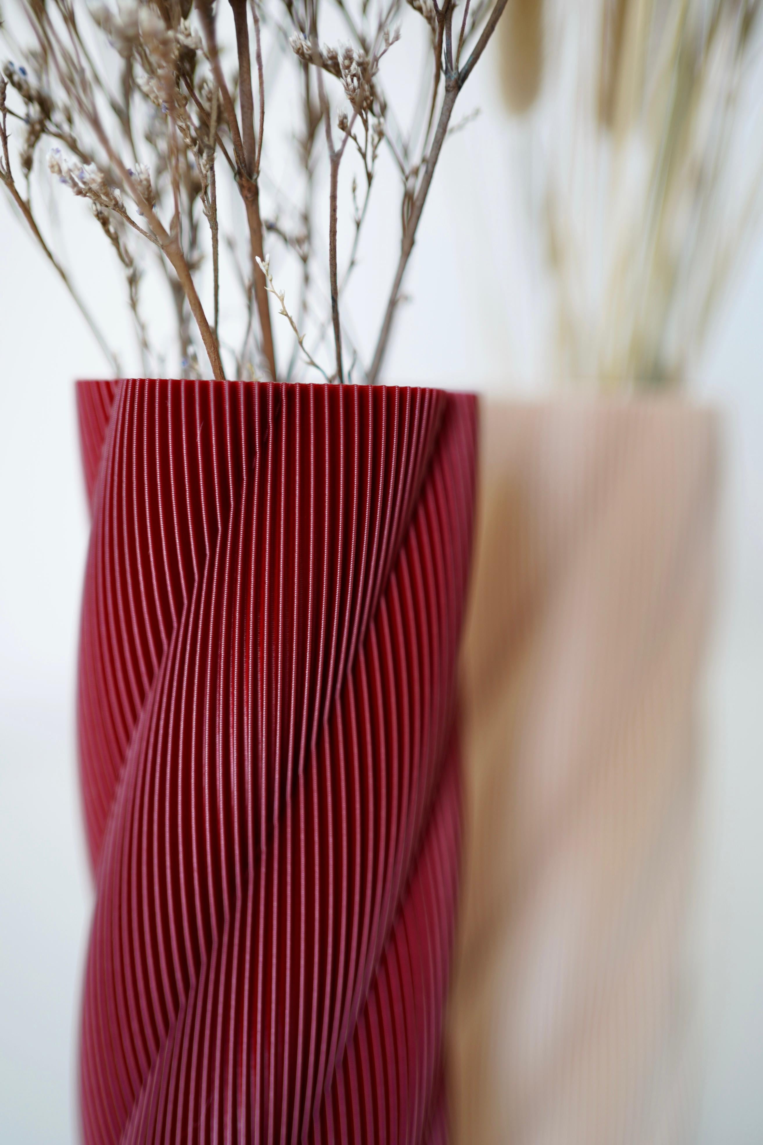 TWISTLAM vase 3d model