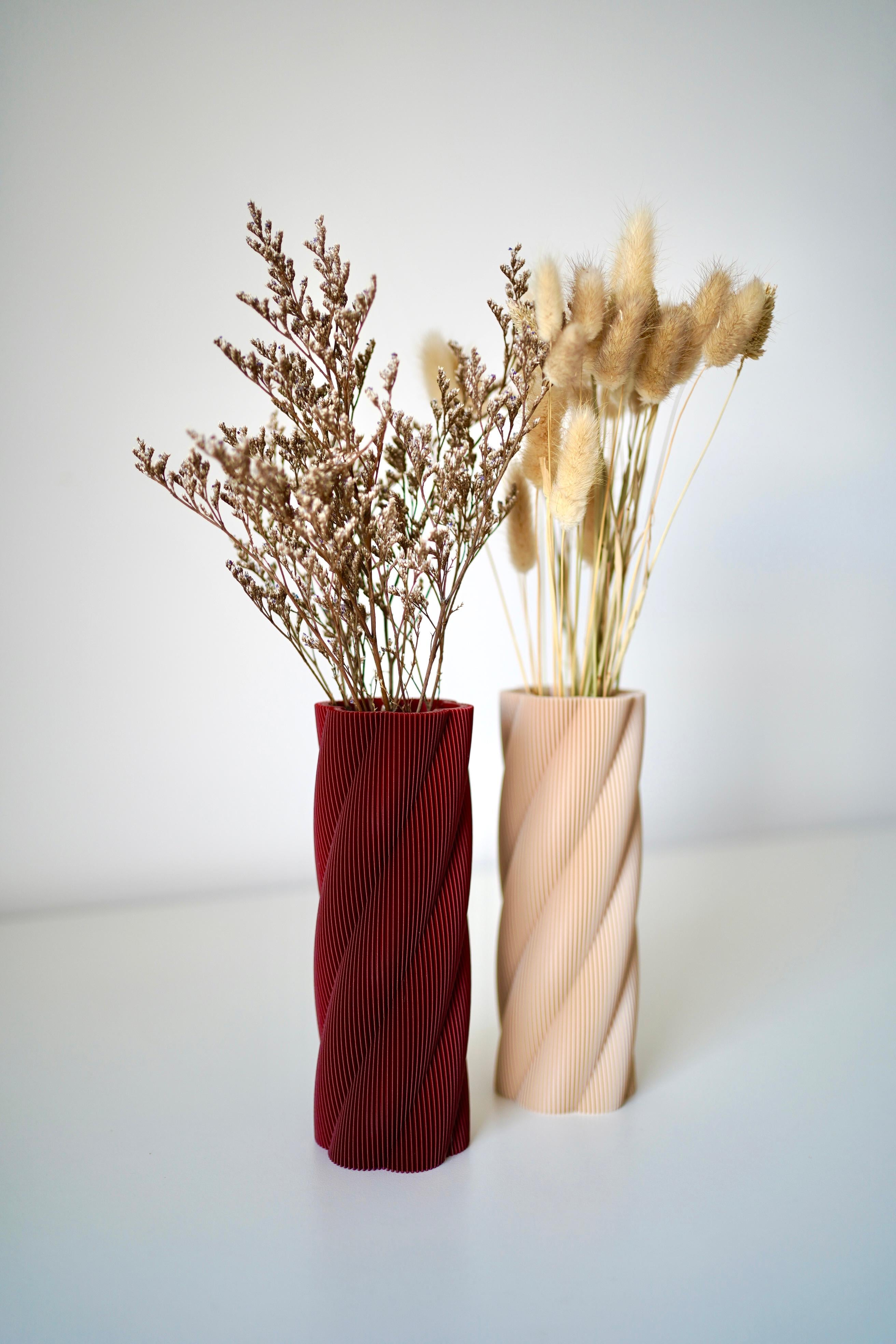 TWISTLAM vase 3d model