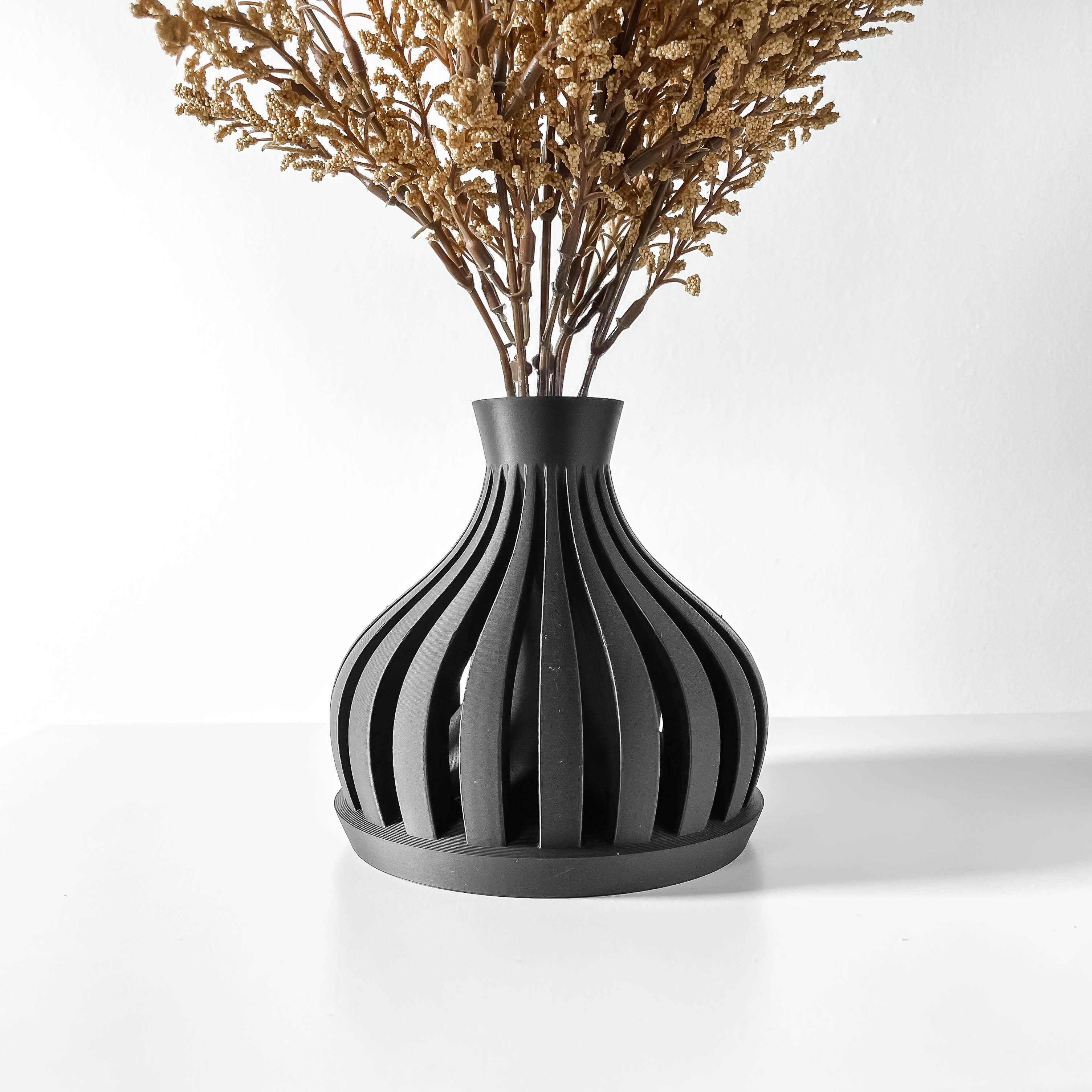 The Luni Short Vase, Modern and Unique Home Decor for Dried Flowers 3d model