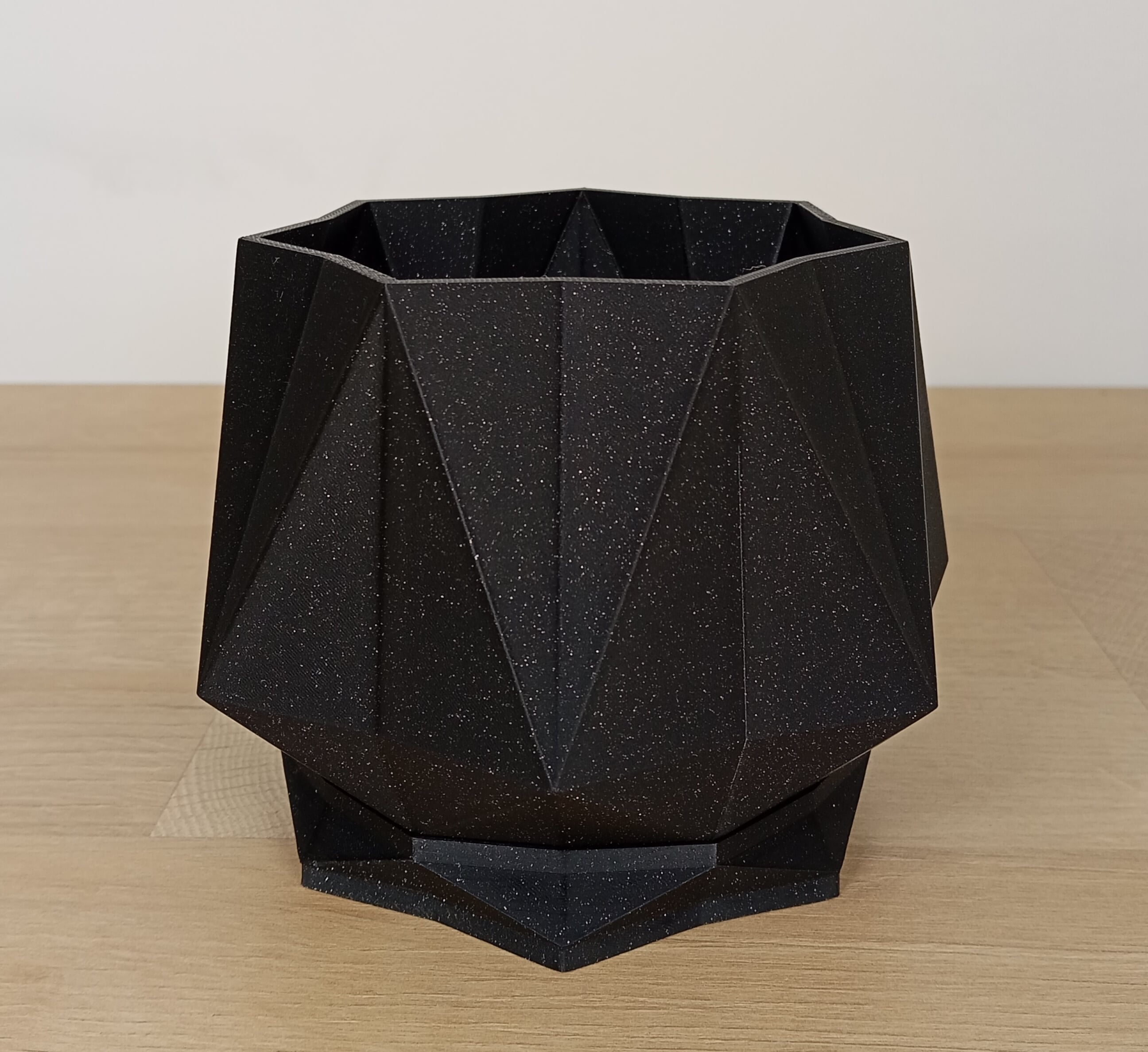 Pot avec drainage "Poly" 3d model