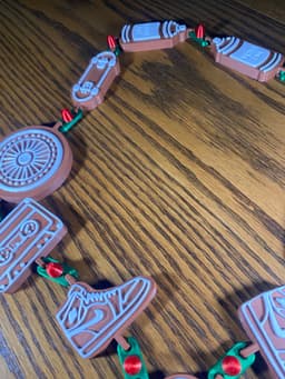 Gingerbread Chain 3d model