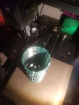 FHW: The Jazer dice tower of terror v1.1 now with windows - polymaker Jadeite (Silk Green / Silk Chrome) - 3d model