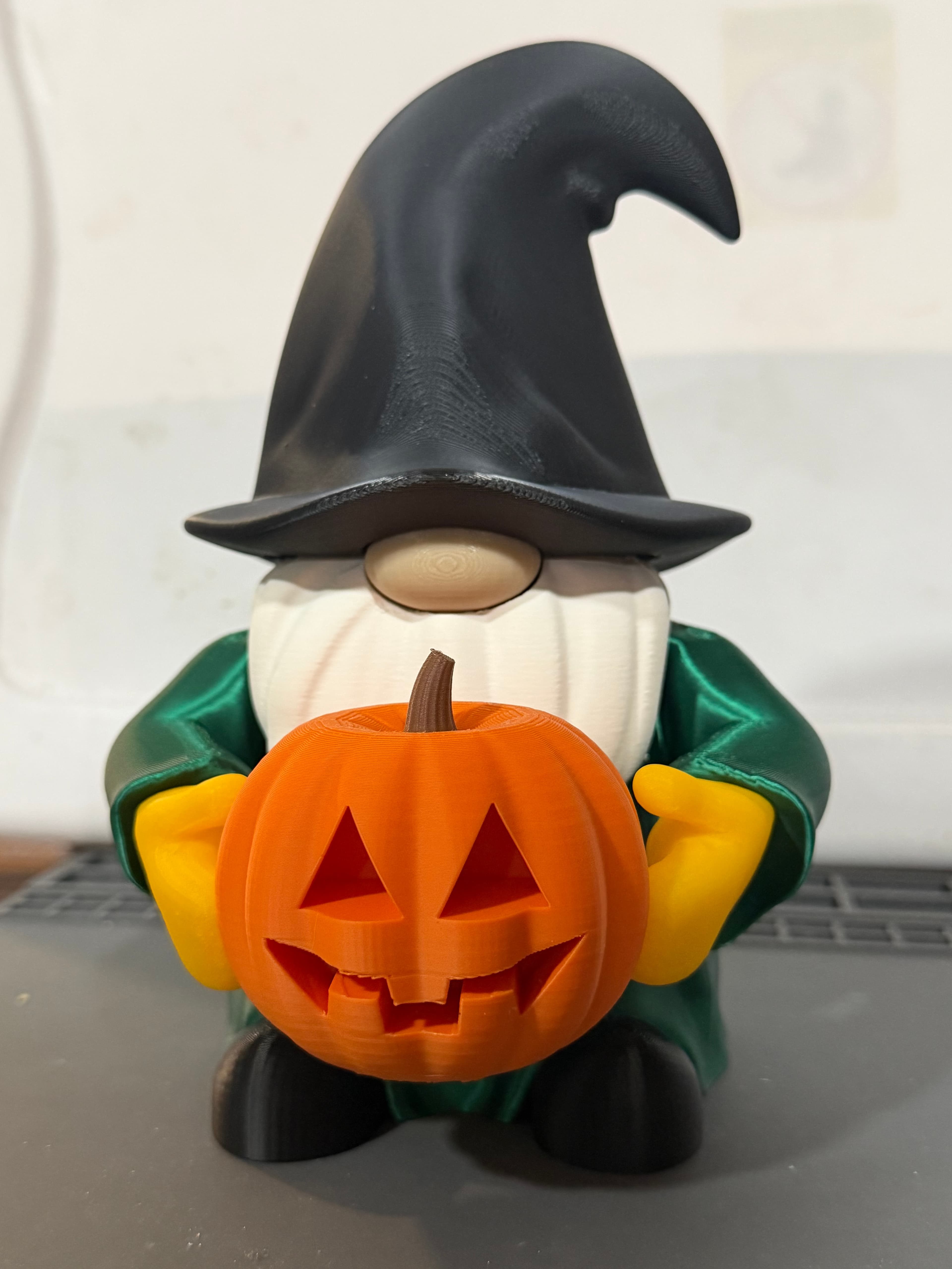 Build A Gnome Halloween add on
