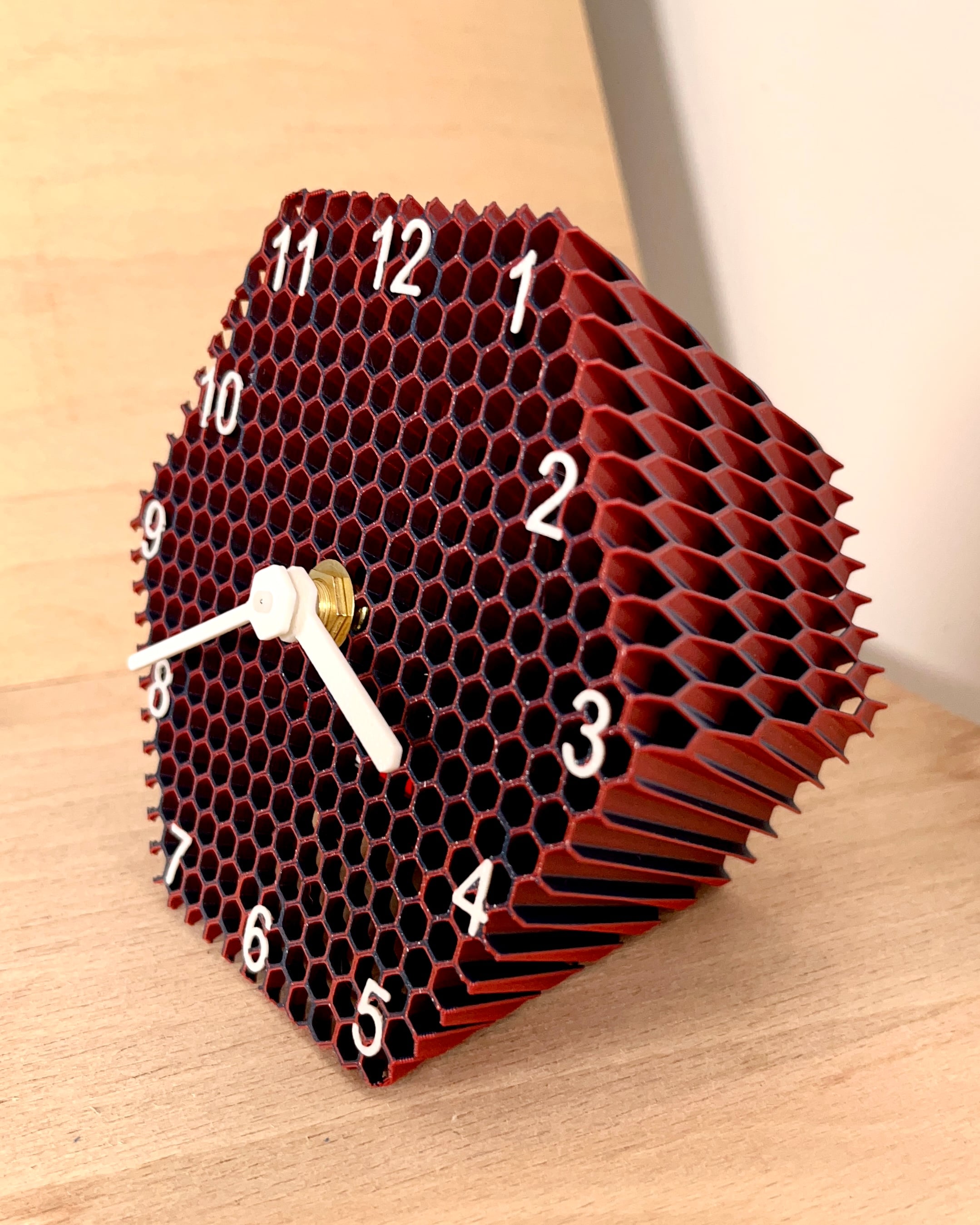 Hex o'clock - a desk clock 3d model