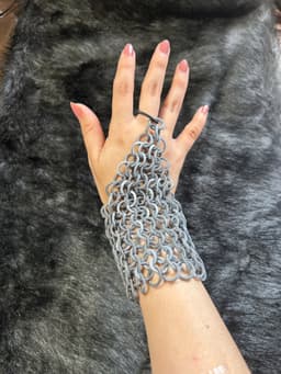 Elegant 3D-Printed Chainmail Slave Bracelet Design 3d model