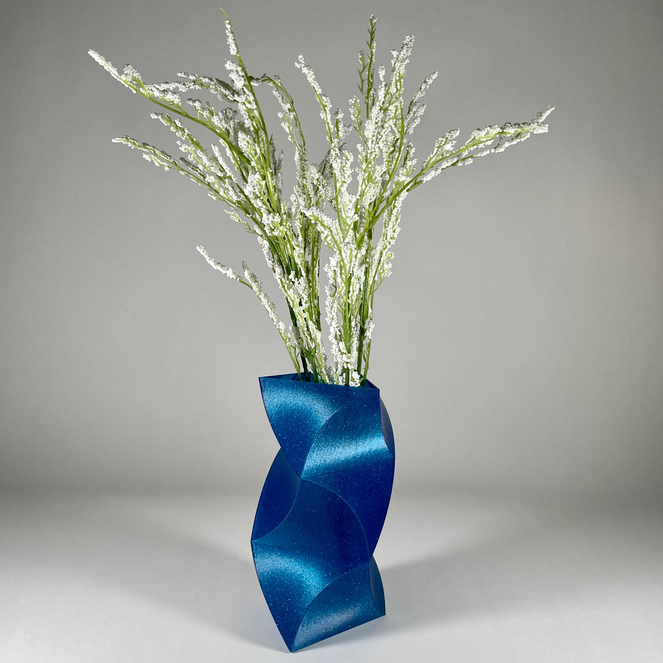 Wavey Wednesday Vase 05 3d model