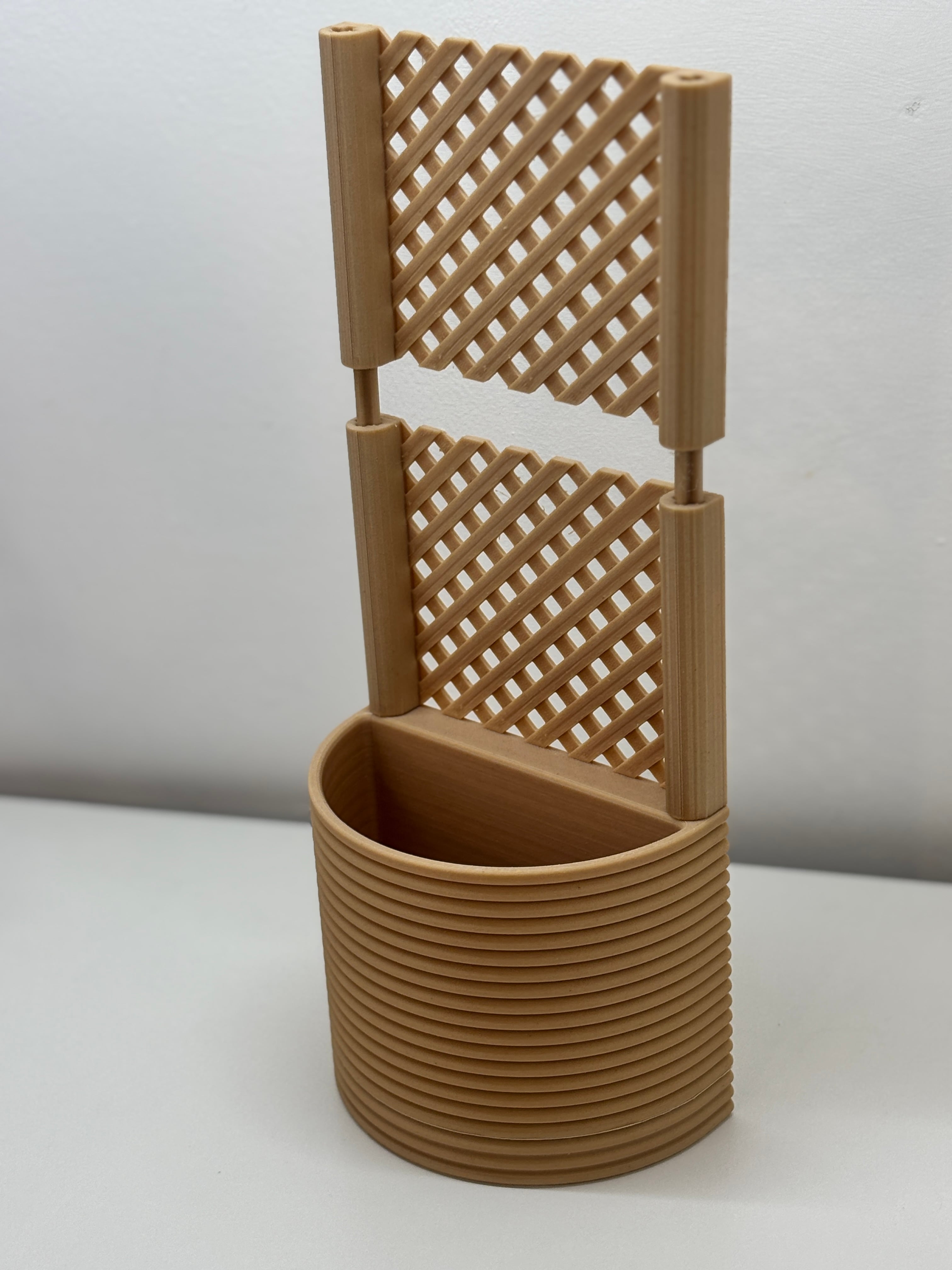 Modular Planter with Infinite Trellis – Stackable System with Water Reservoir & Assembly 3d model