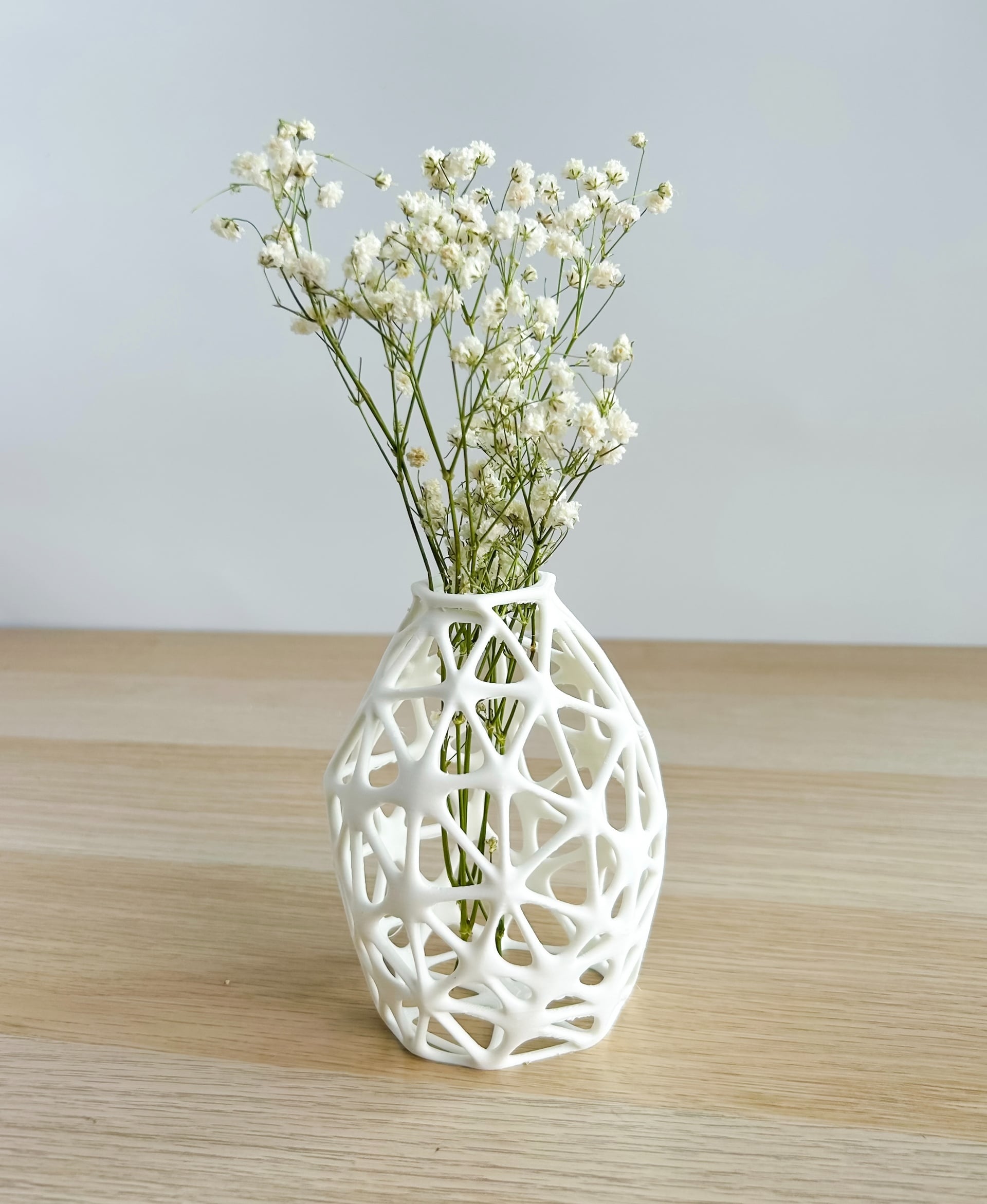 Small Organic Flower Vase 3d model
