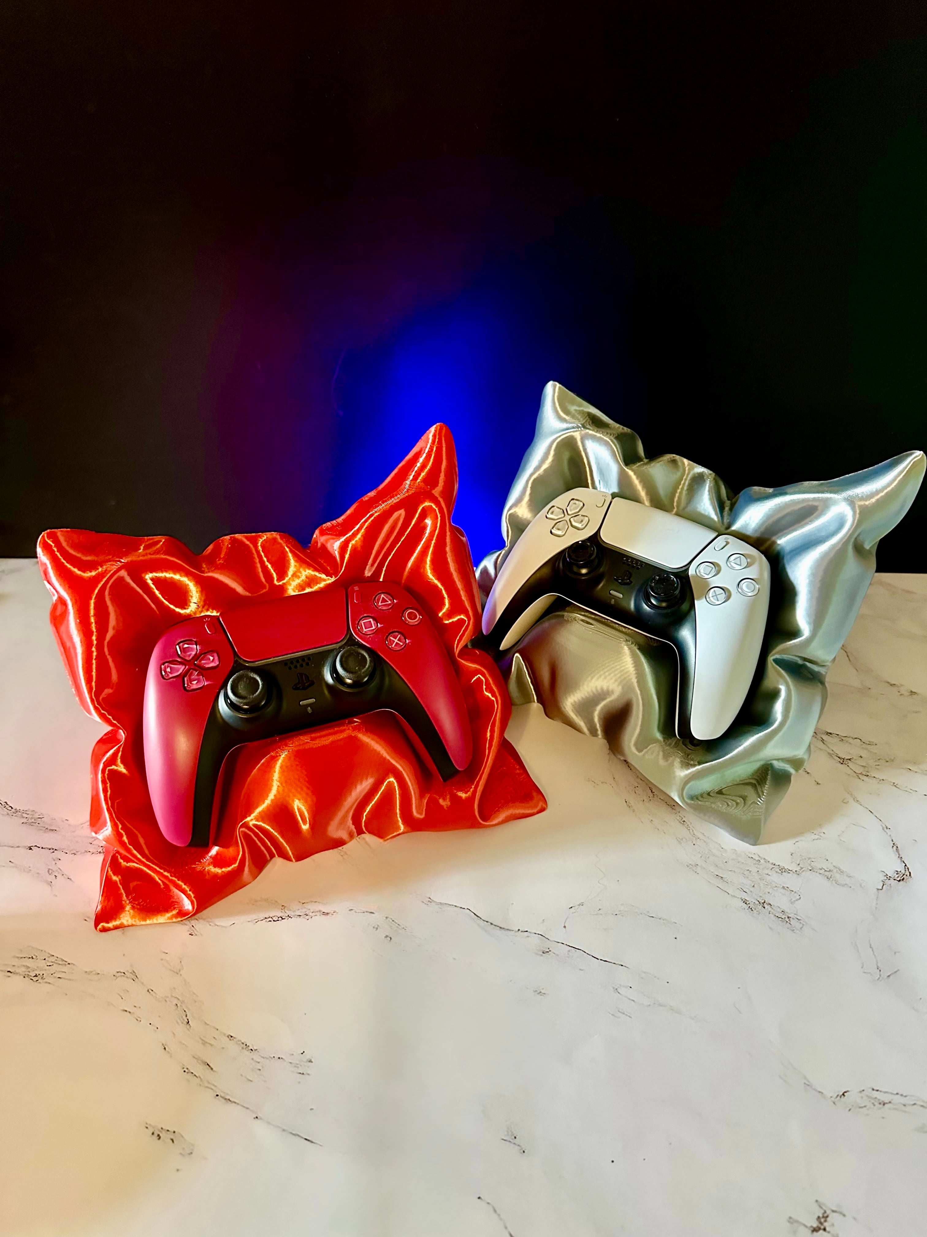Love the model. Printed in MatterHackers Silky Red Build Series PLA and Bambu silver silk+