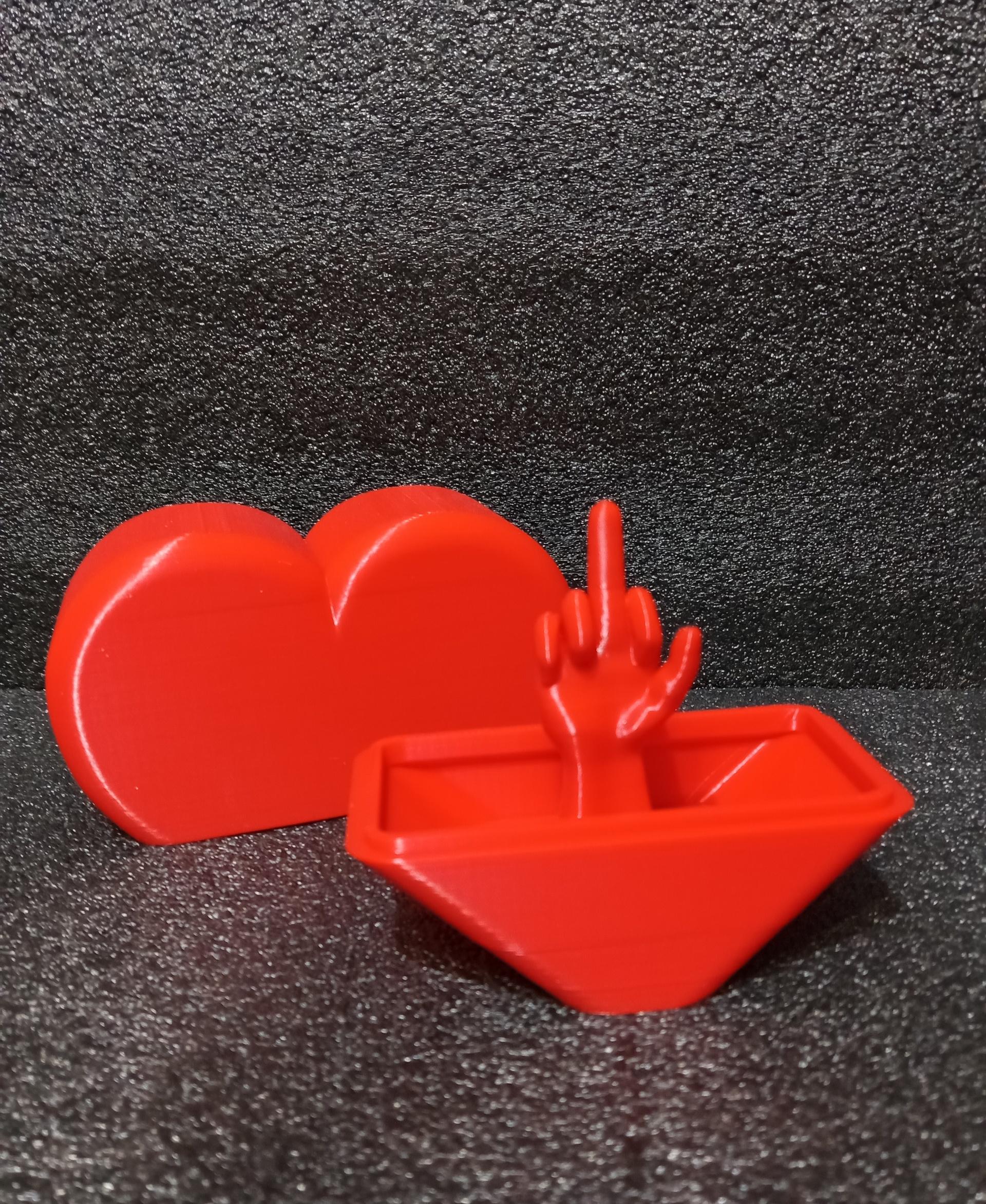 Middle Finger Heart Surprise - 0.12 layers , matterhackers red - 3d model