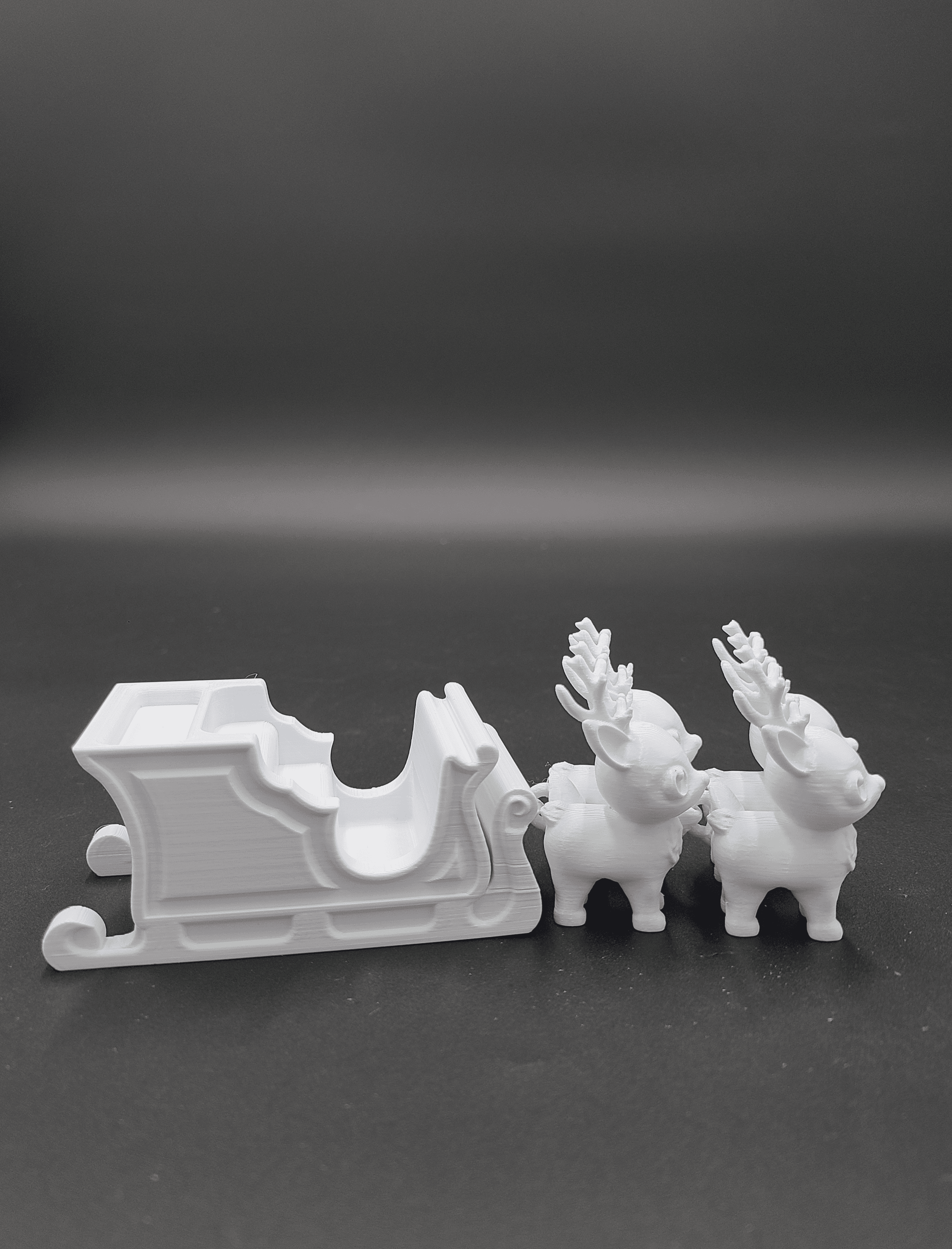 Happy Lil Reindeer & Sleigh - Articulated Snap-Flex Fidget (Tight Joints) 3d model