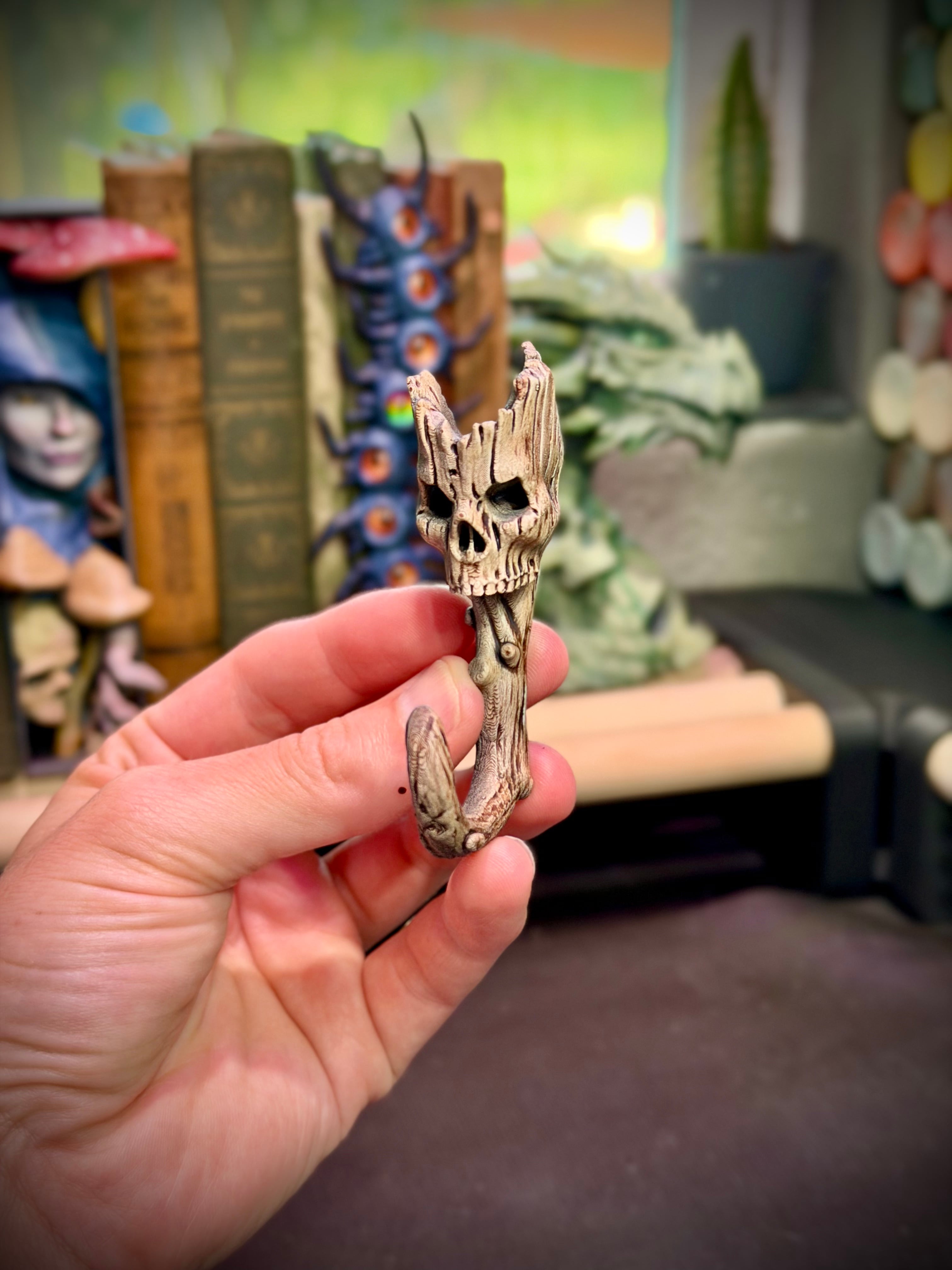 Skull wood wall hook 3d model