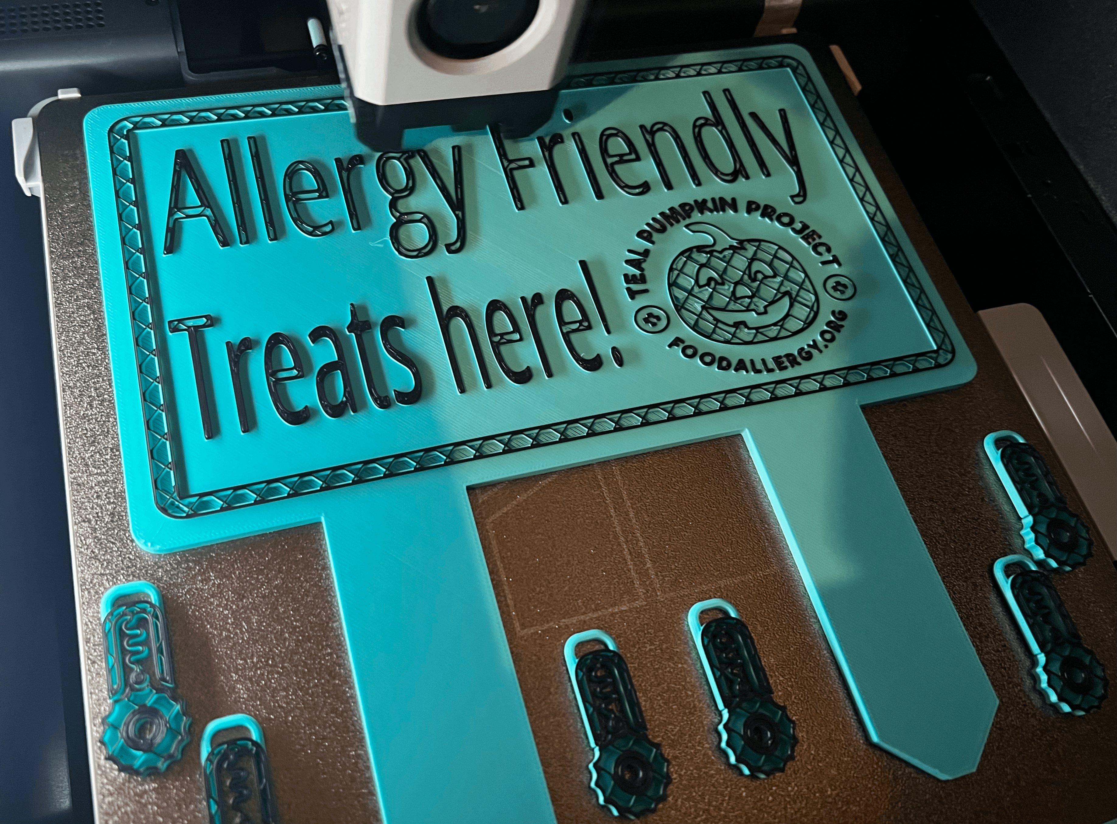 Teal Pumpkin Project Sign v2_2colornoAMS.3mf 3d model