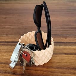 Pot or accessories holder with geometric origami texture 3d model