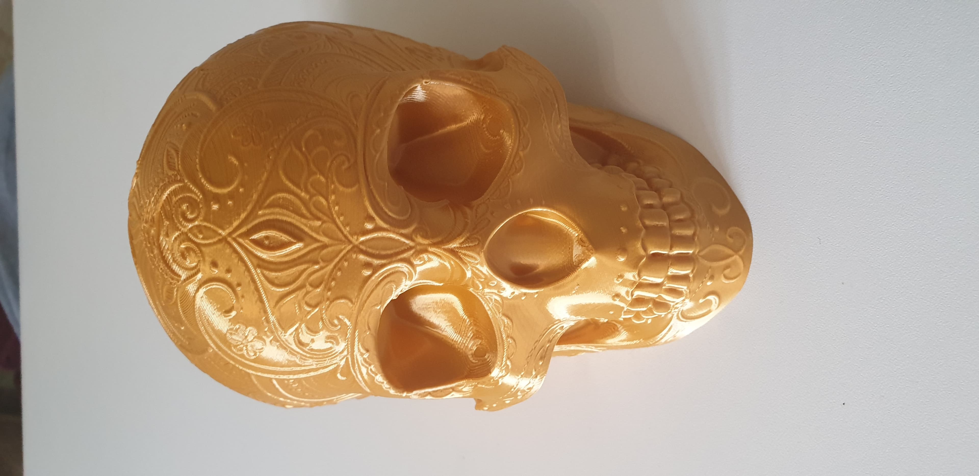 Mandala Skull.
0.16 layer height
Eryone Silk Gold PLA
5% infill
Supports only under the cheekbones.