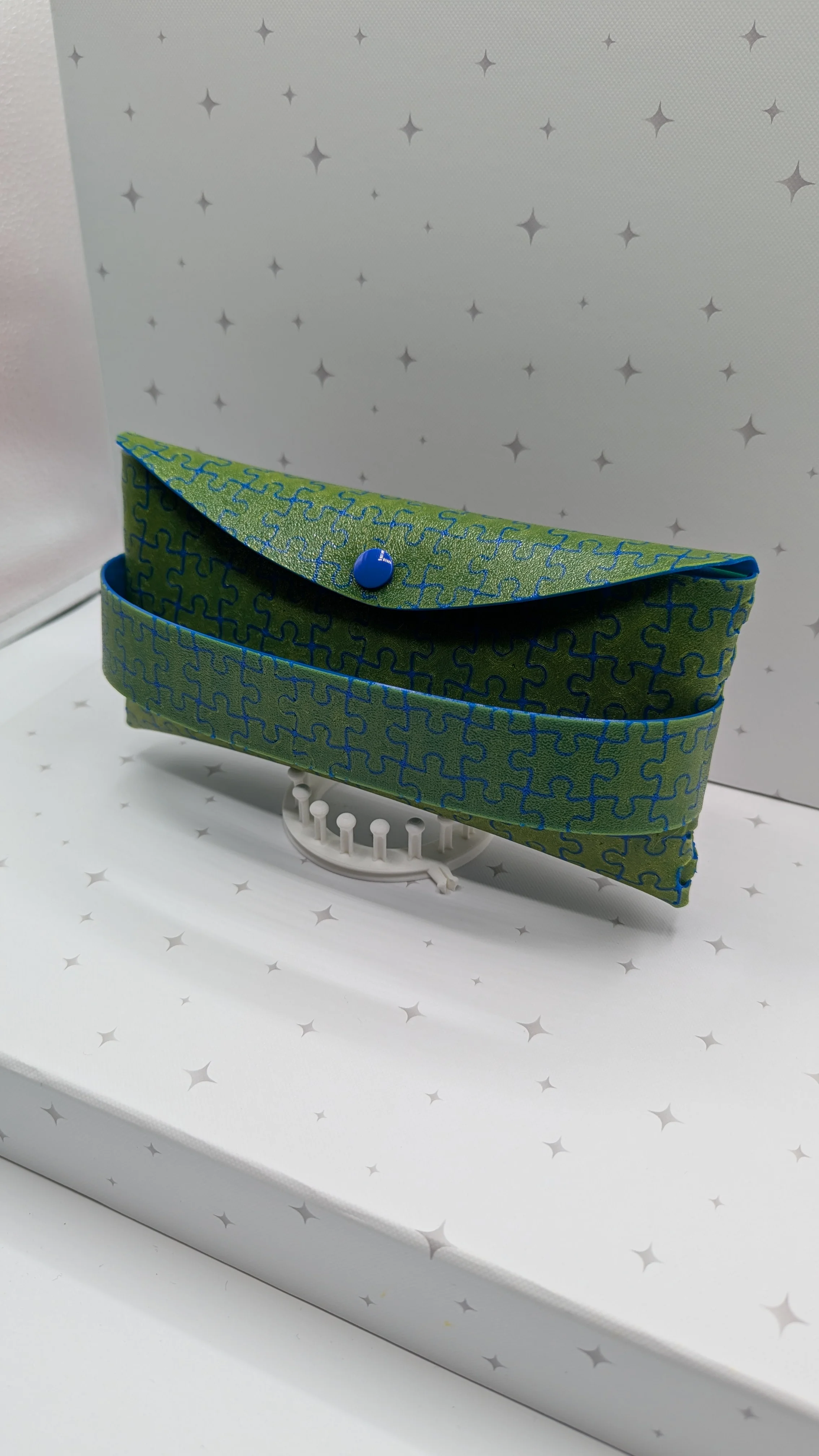 Interlocking Clutch with Handle: Flat-Pack No-Sew TPU Purse 3d model
