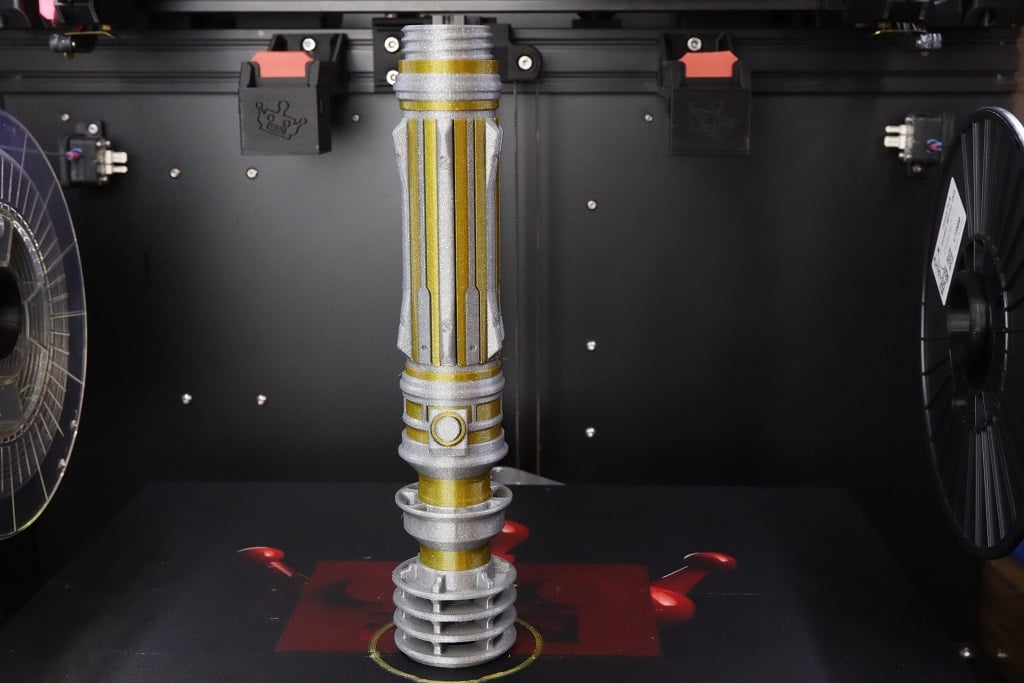 Leia's Multi-Part Collapsing Lightsaber 3d model