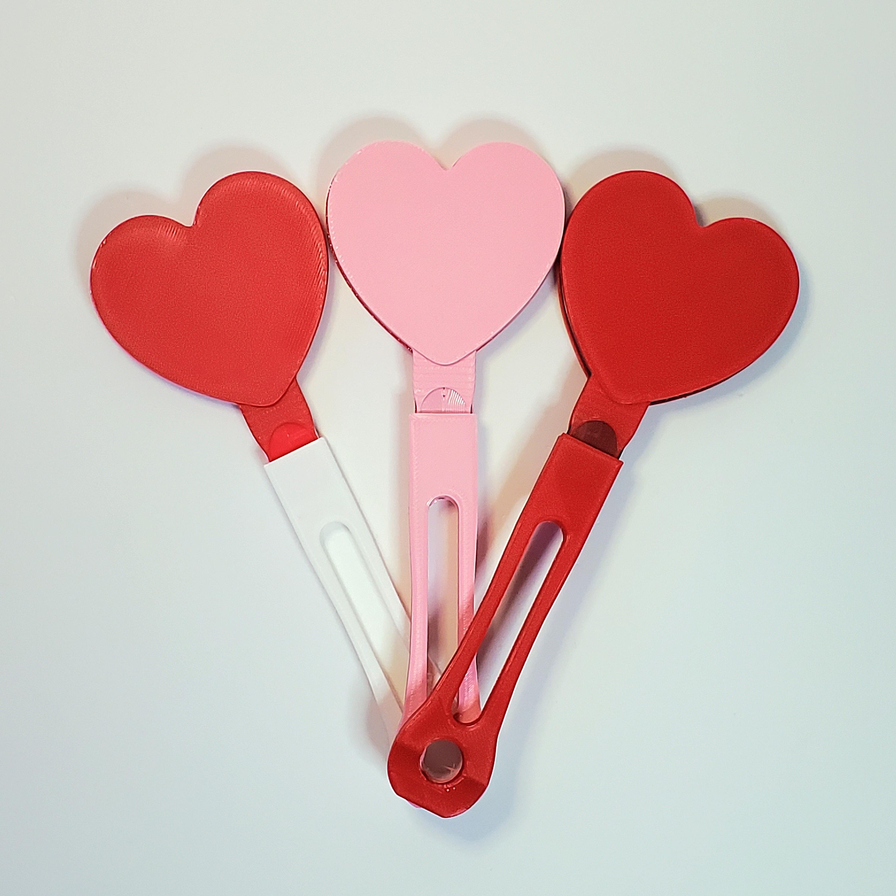 'The Love Clap' Fun Heart-Shaped Clapper Toy :: Valentine's Day Noisemaker Party Favor 3d model