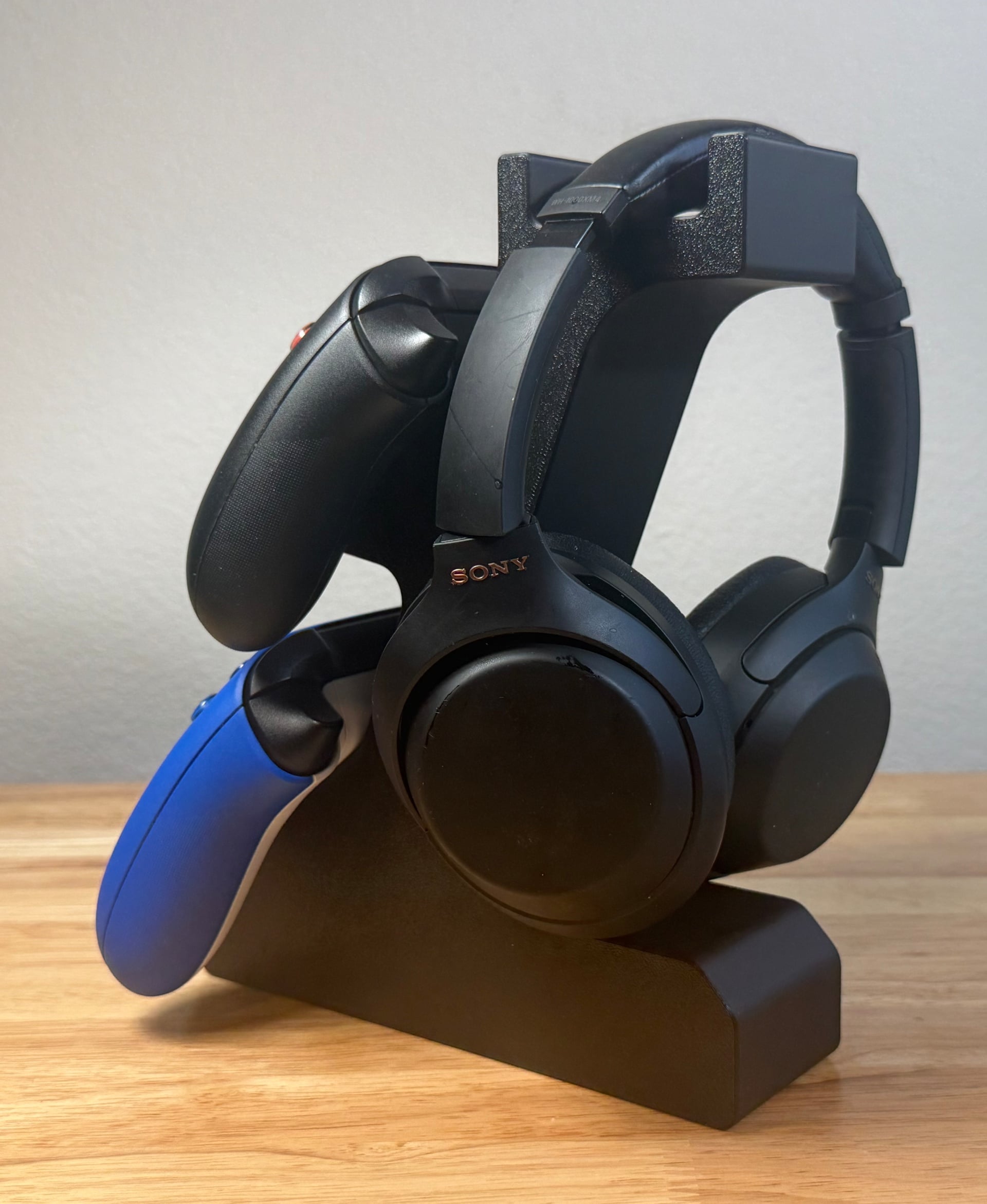 Dual Xbox Controller and Headset Holder 3d model
