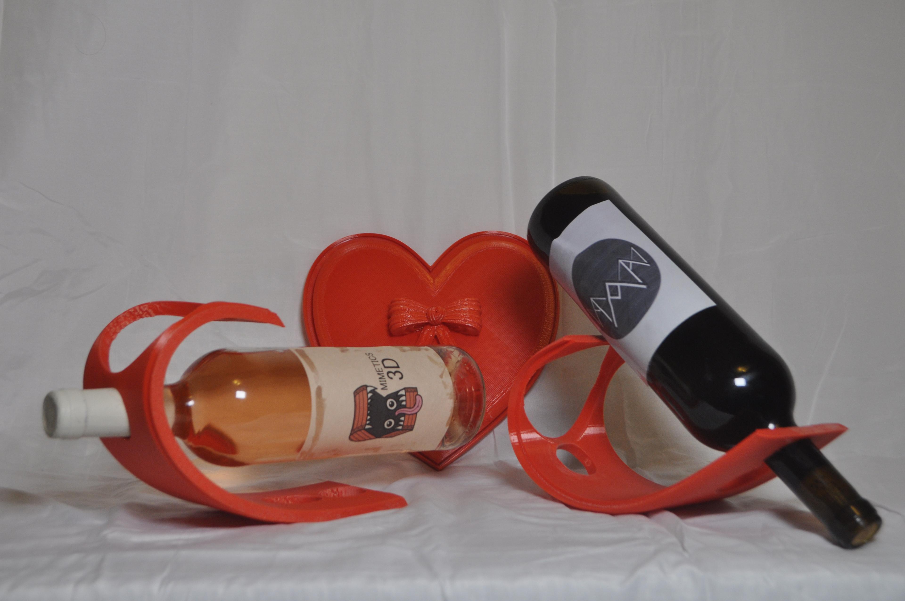 Valentine Wine Holder: Cantilevered Wine Holder Heart Box Set (Thangs Valentine’s Day Contest) 3d model