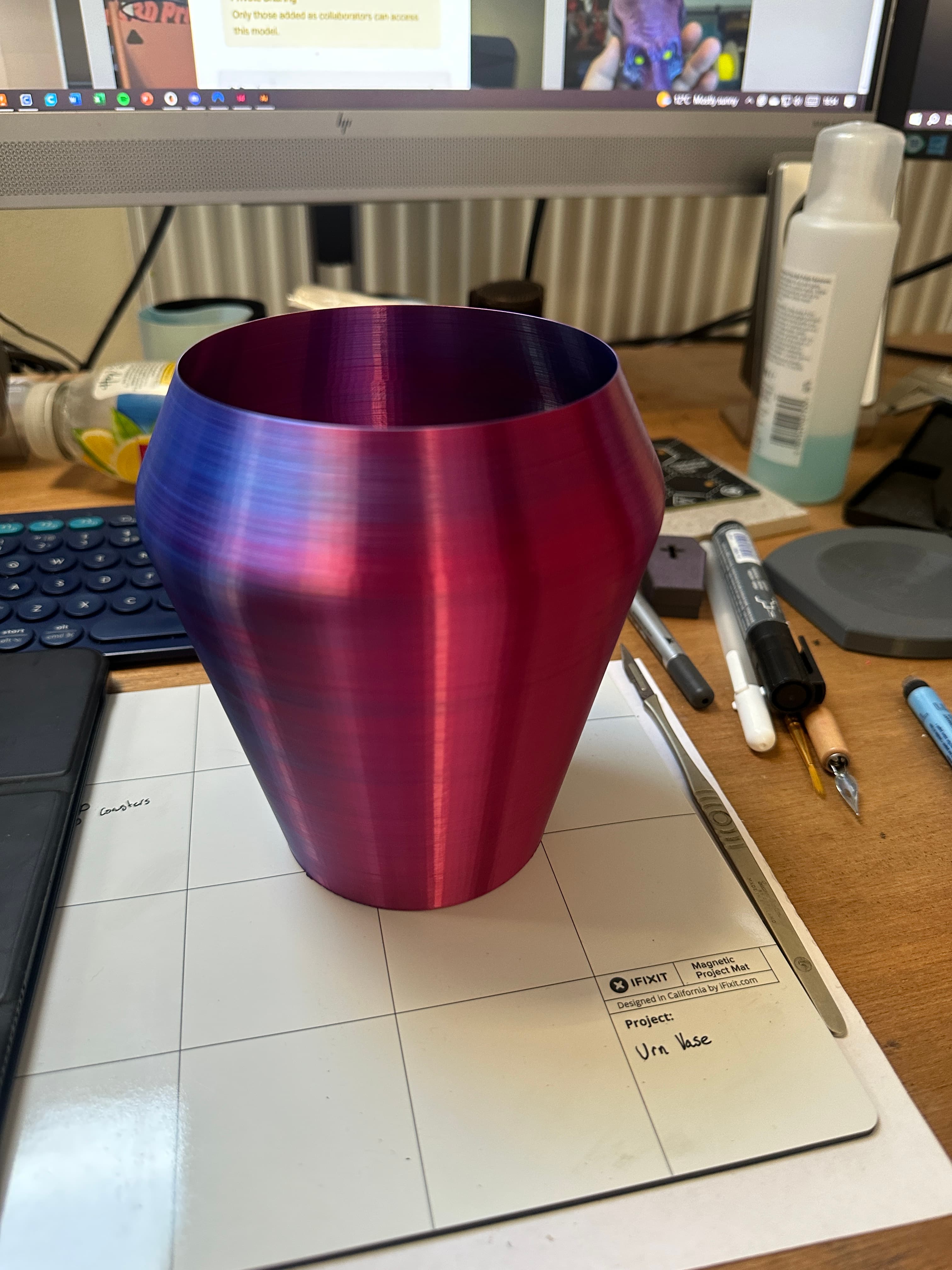 Urn shaped vase 3d model