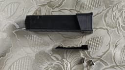 GLOCK PLUS 4 MAGAZINE EXTENSION AND INSERT WITH CLIP 3d model