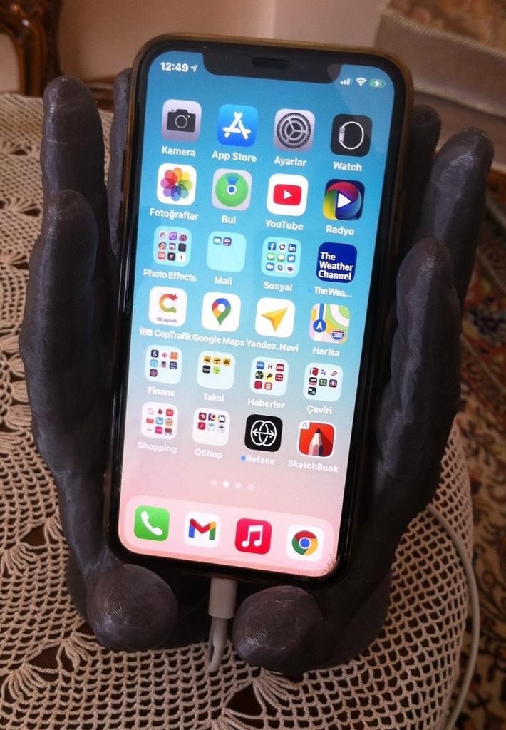 Hands as Phone Holder 3d model