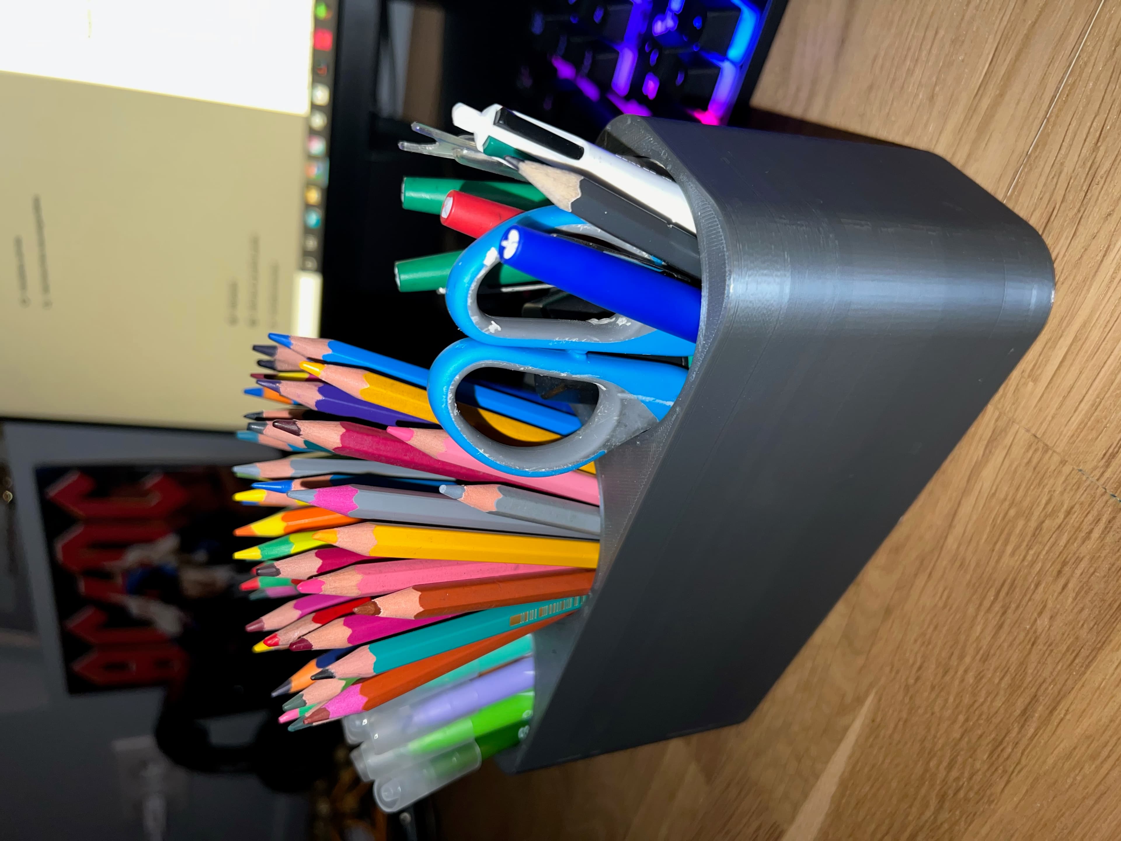 3 portes crayons diam 65.stl 3d model