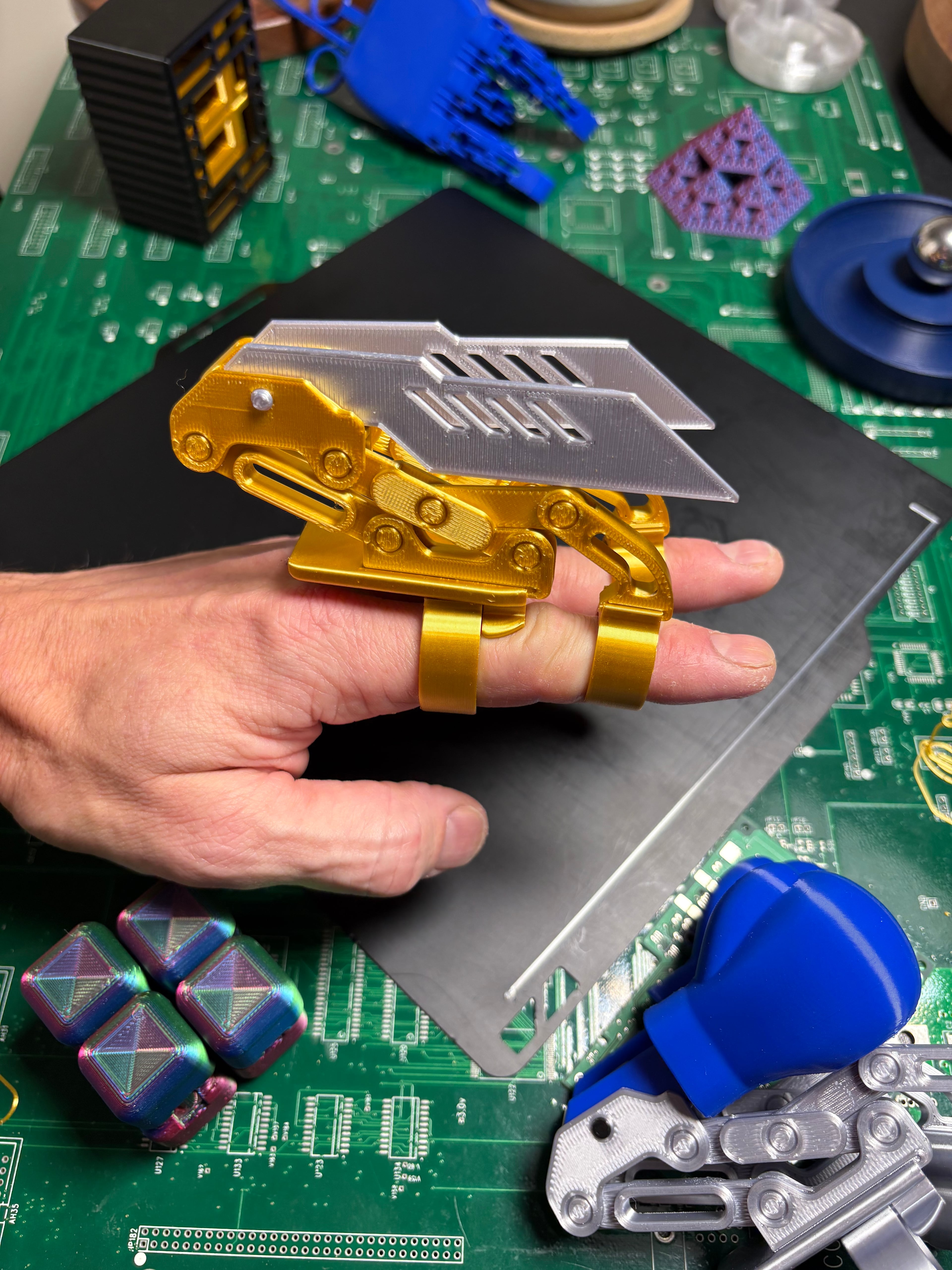 CYBER CLAWS PRINT IN PLACE MECHANISM 3d model