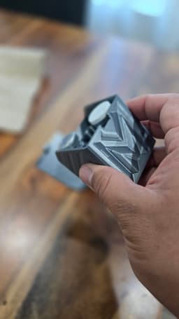 Free 10ml 2x2 Box – Print-in-Place Hinged Storage 3d model