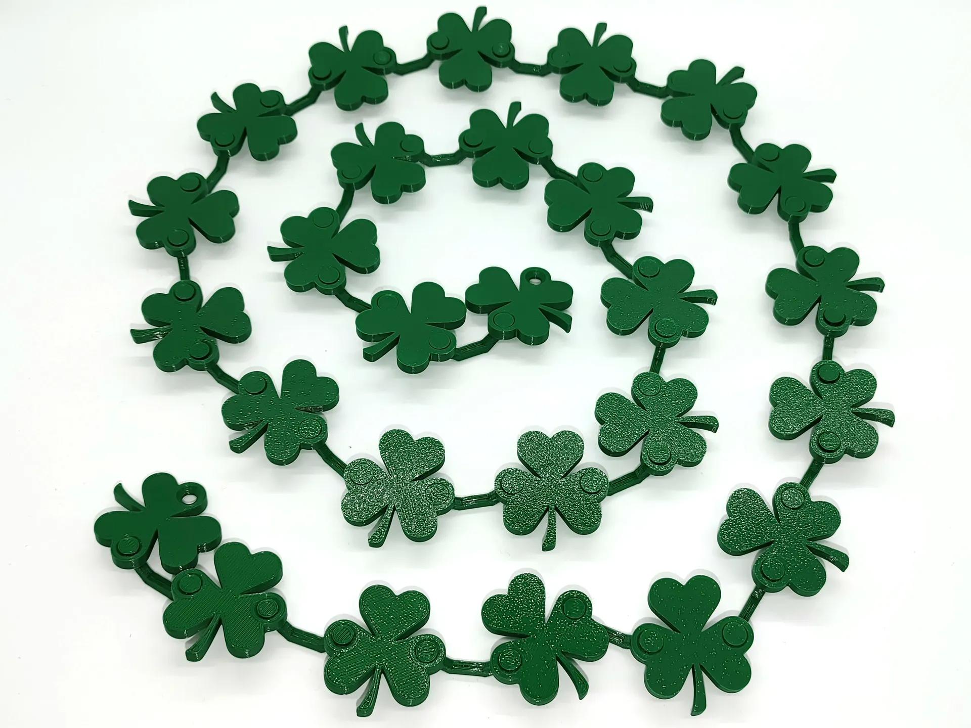 Print-in-place St. Patrick's Day Shamrock Garland  3d model