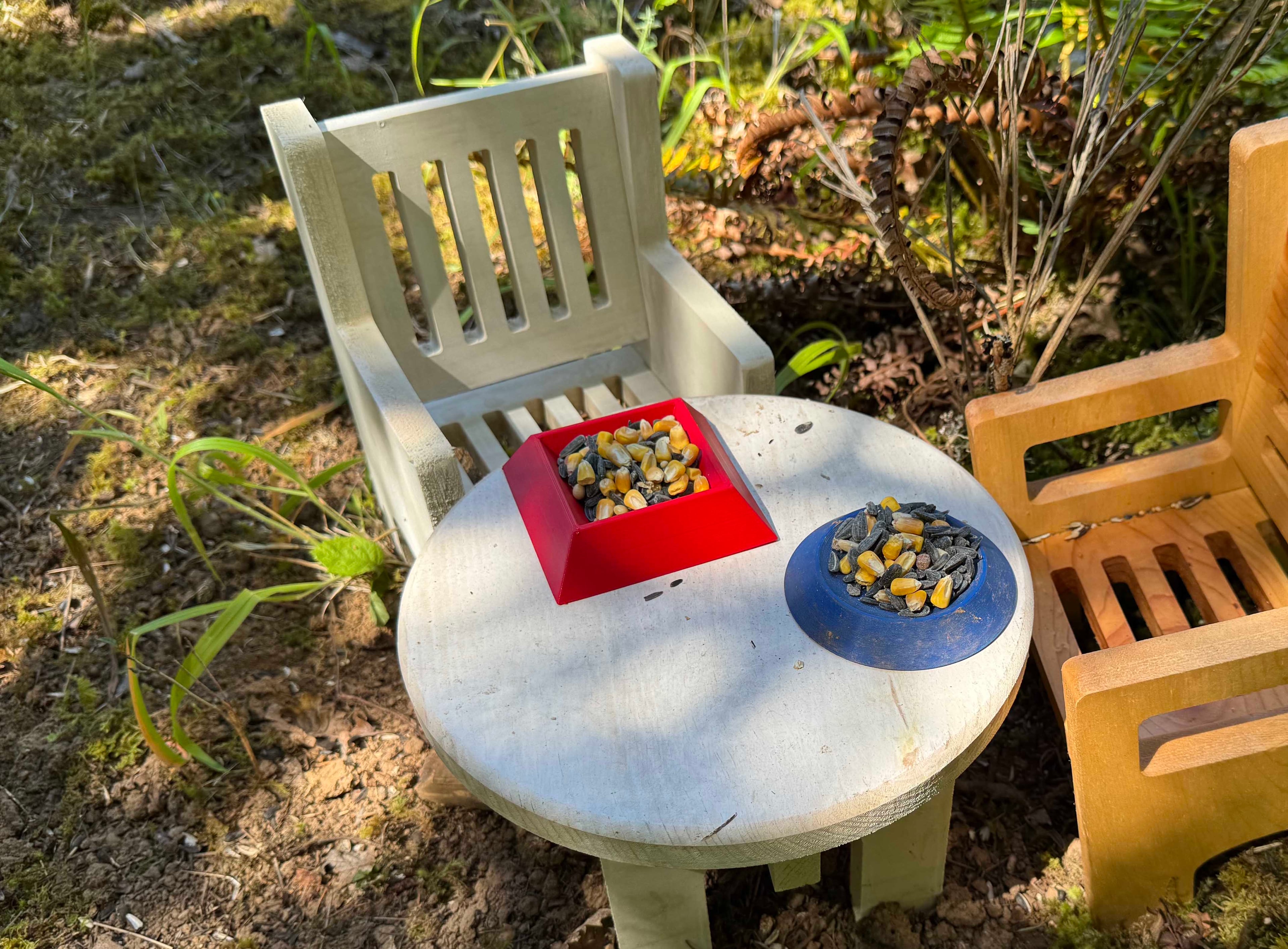 Square Birdseed Bowl 3d model