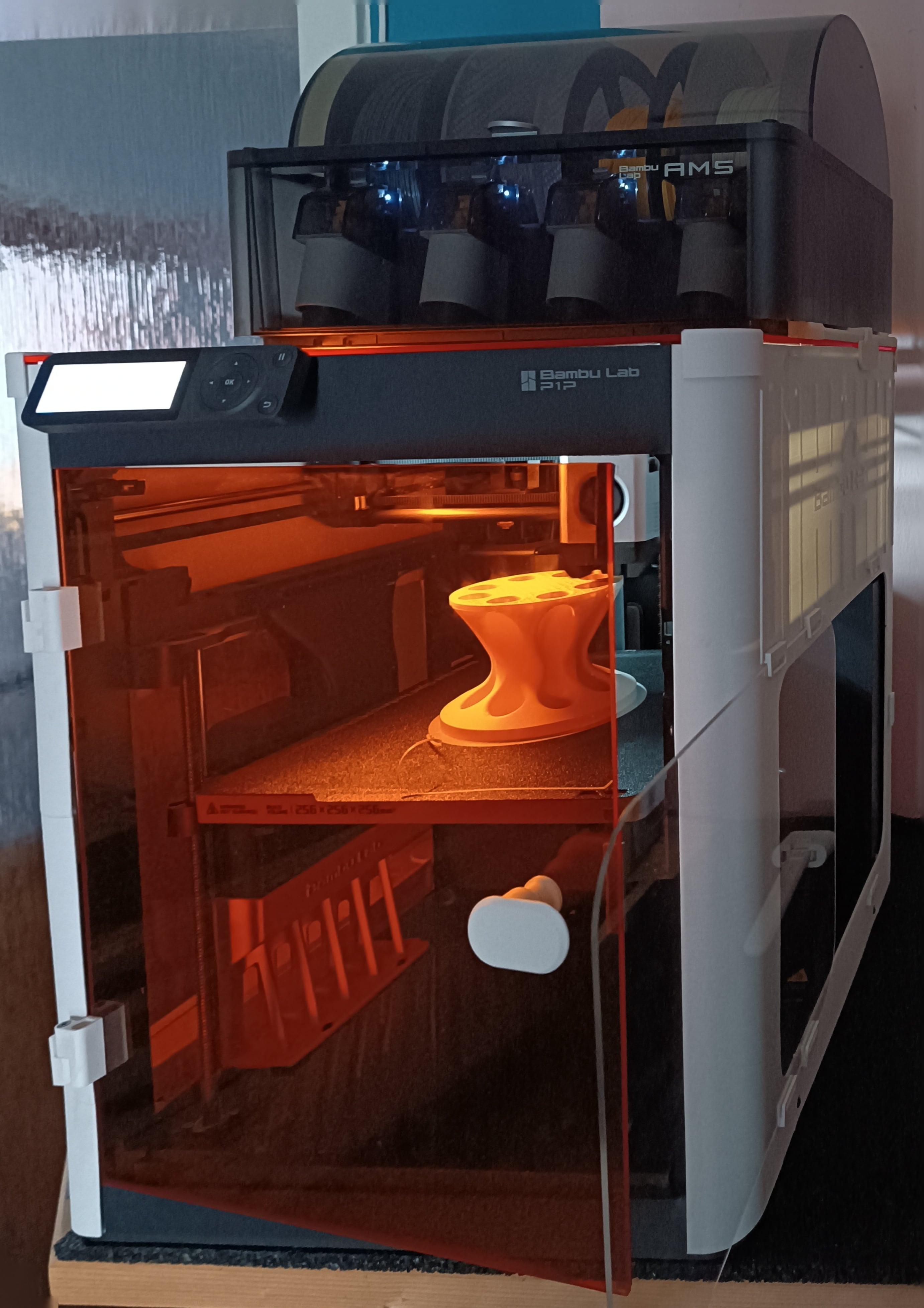 #ThangsBambuContest Modified Enclosure with Cloured Panes and AMS 3d model
