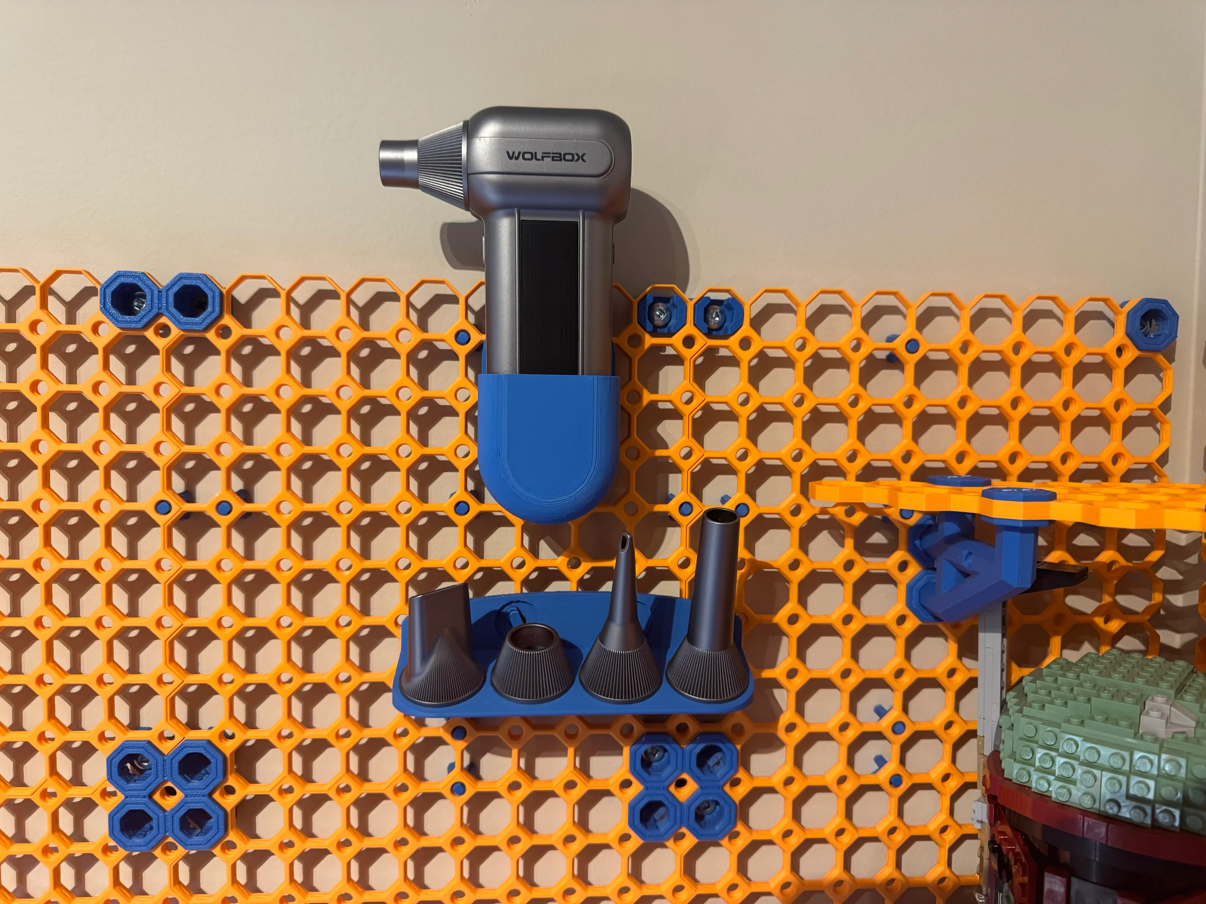 Multiboard Wolfbox MF100 Holder 3d model