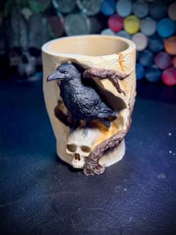 The Raven's skull planter 3d model