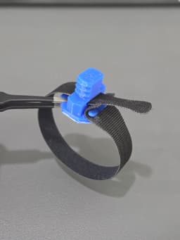Mulitboard Velcro Tie Mid-Thread 3d model