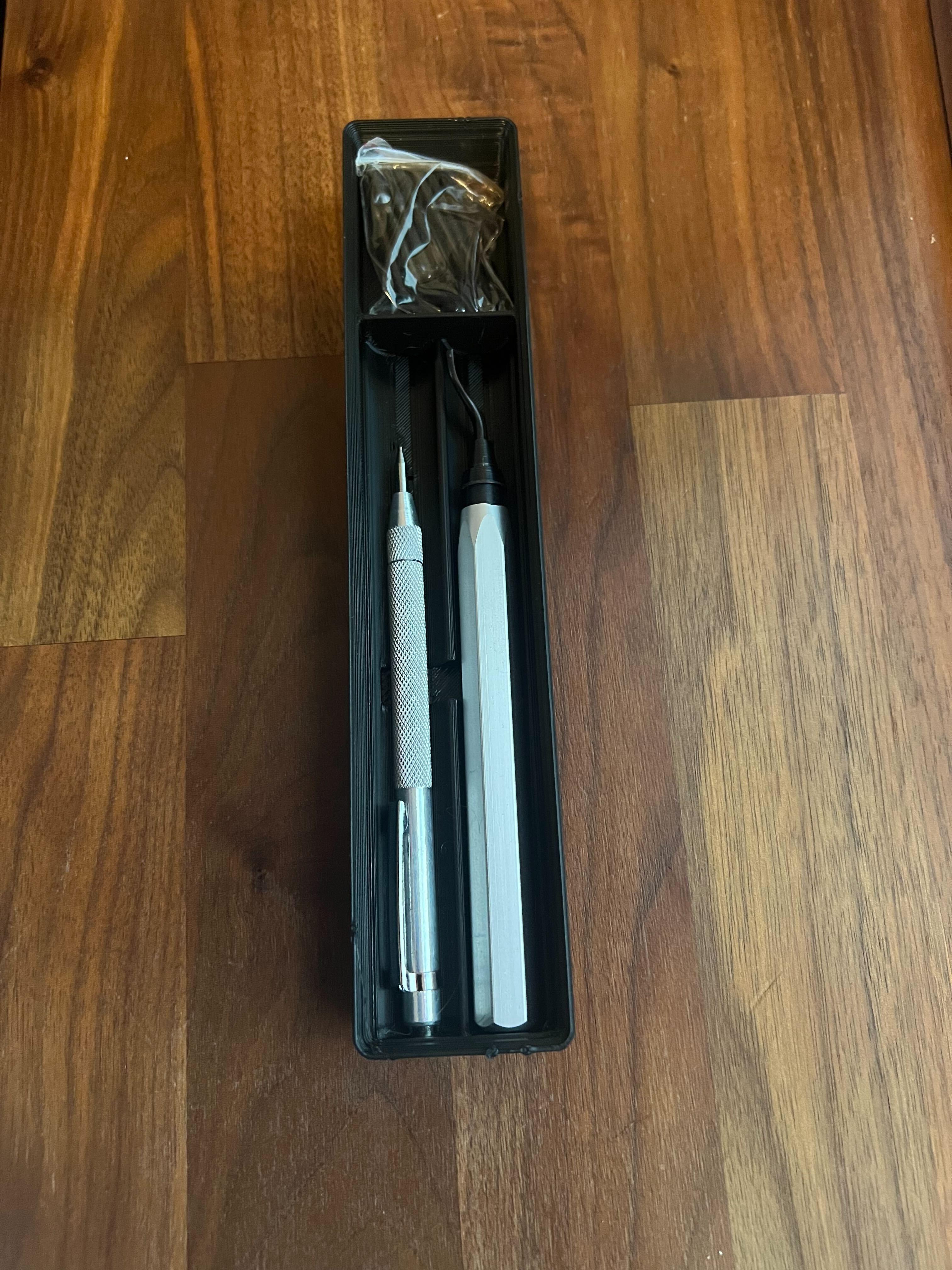 Gridfinity Deburring Tool, Scribe Pen & Blades Storage Tray - 1x5.stl 3d model