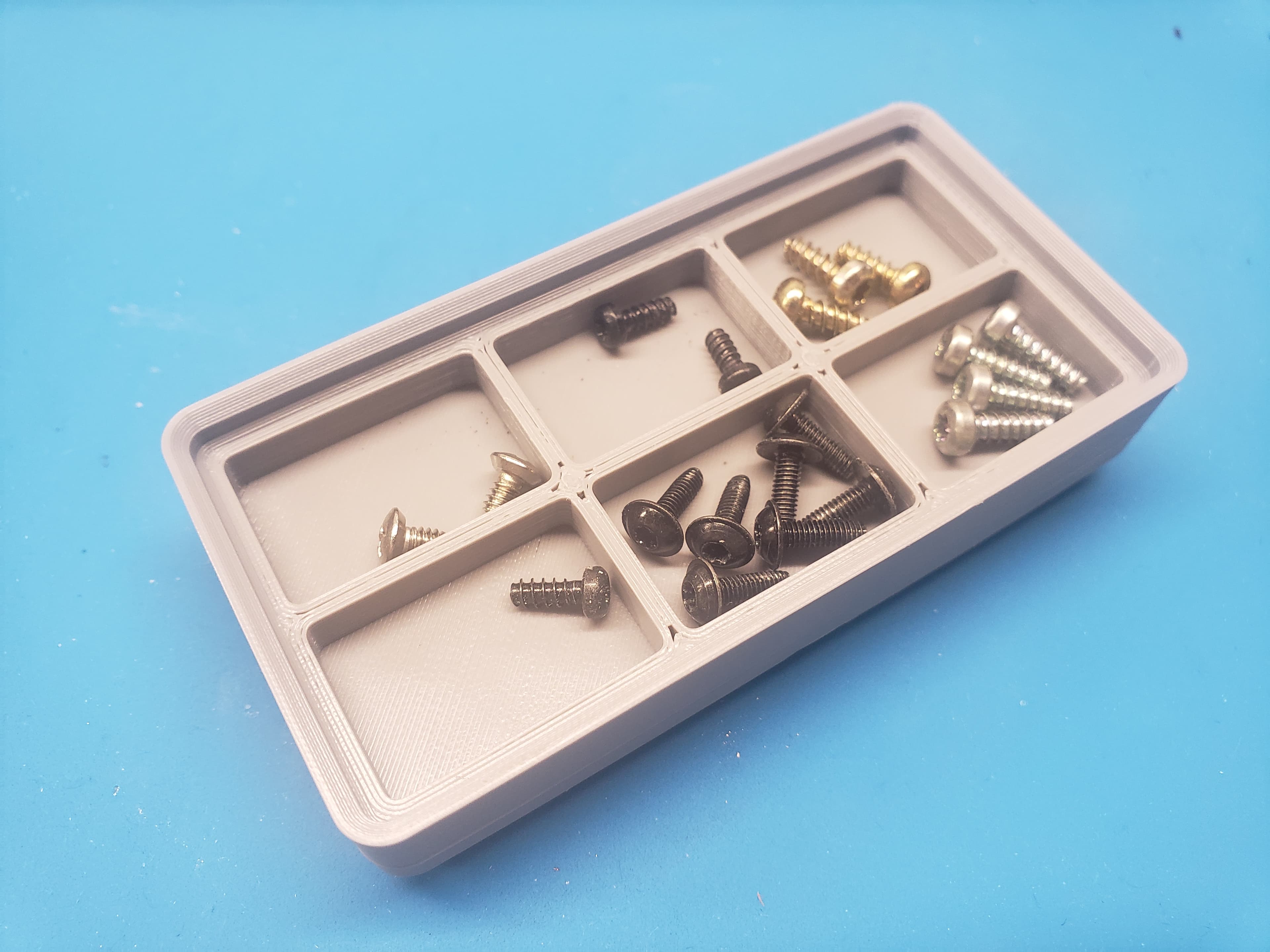 Parametric Gridfinity Small Parts Containment Tray 3d model