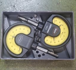 gridfinity bin for 2 MilliMess indicators 3d model