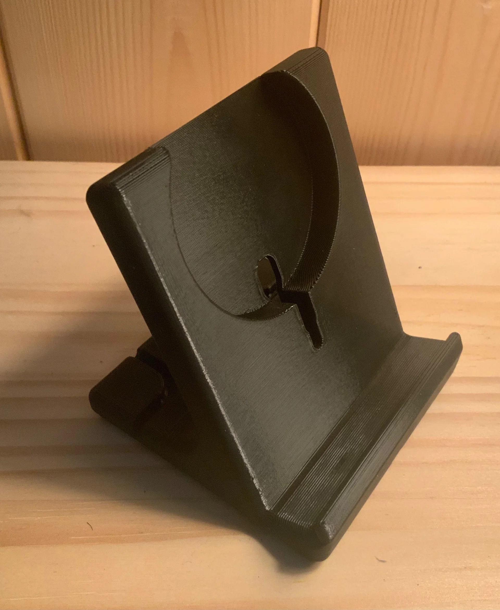 Did not check whether my wireless charger was compatible 😅