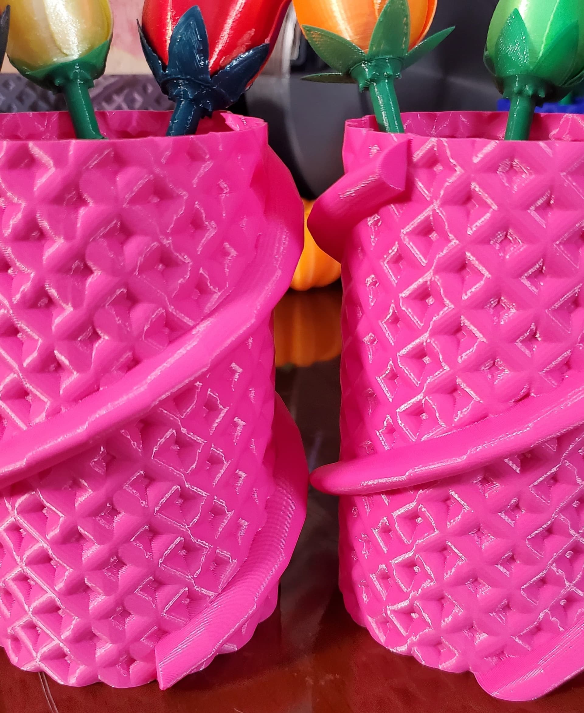 Double Helix on Octohelix vase.stl - slight difference depending on which way its printed. - 3d model