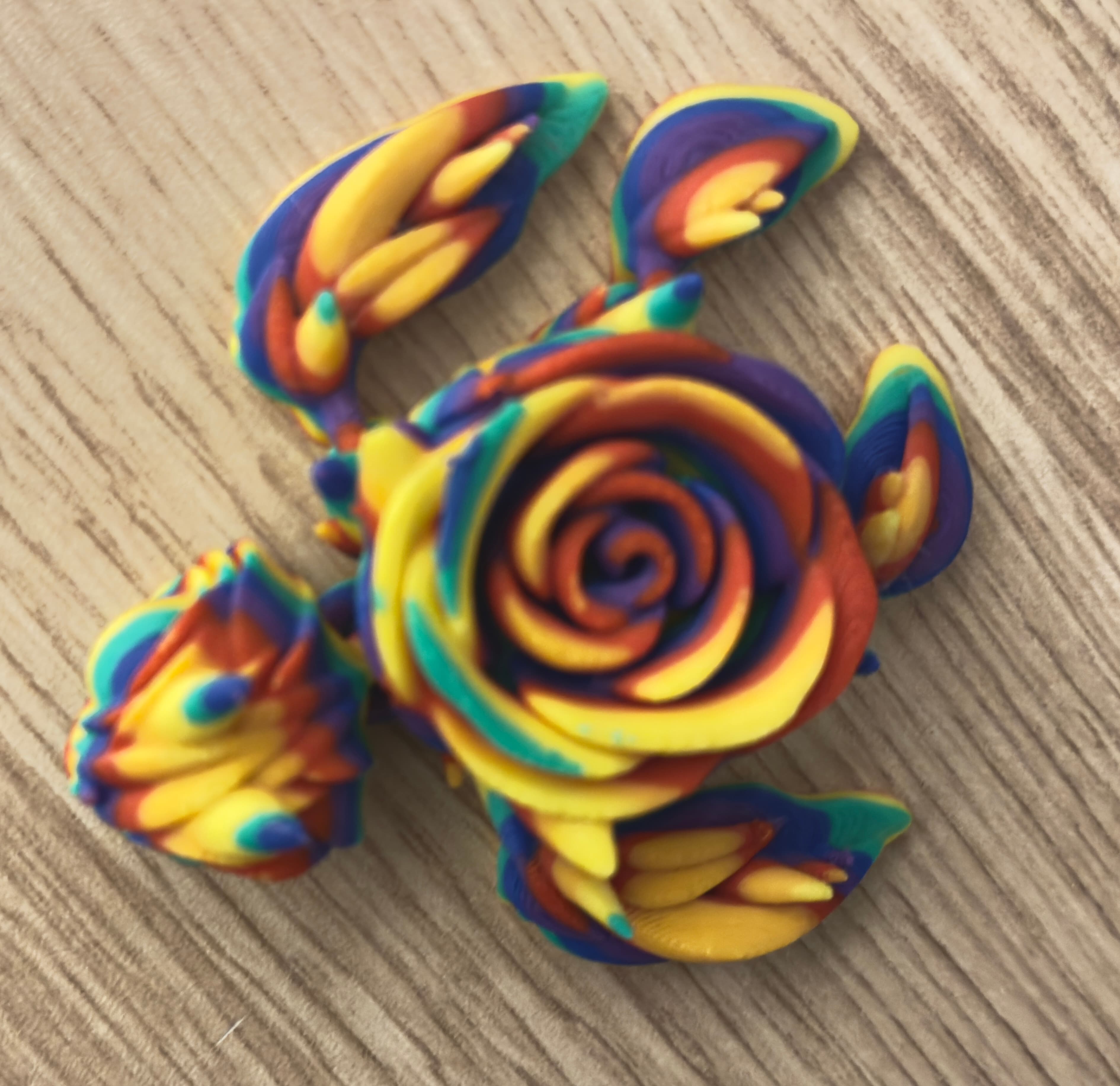 I call this one the “happy roseurtle “. Using CINDERWING’s model I got inspiration for the colors from those the dye roses commonly called “ happy roses “