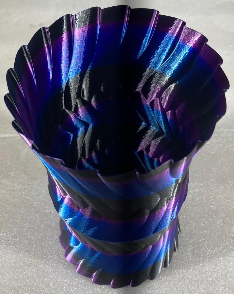 Twisted Ellipse Vase 3d model