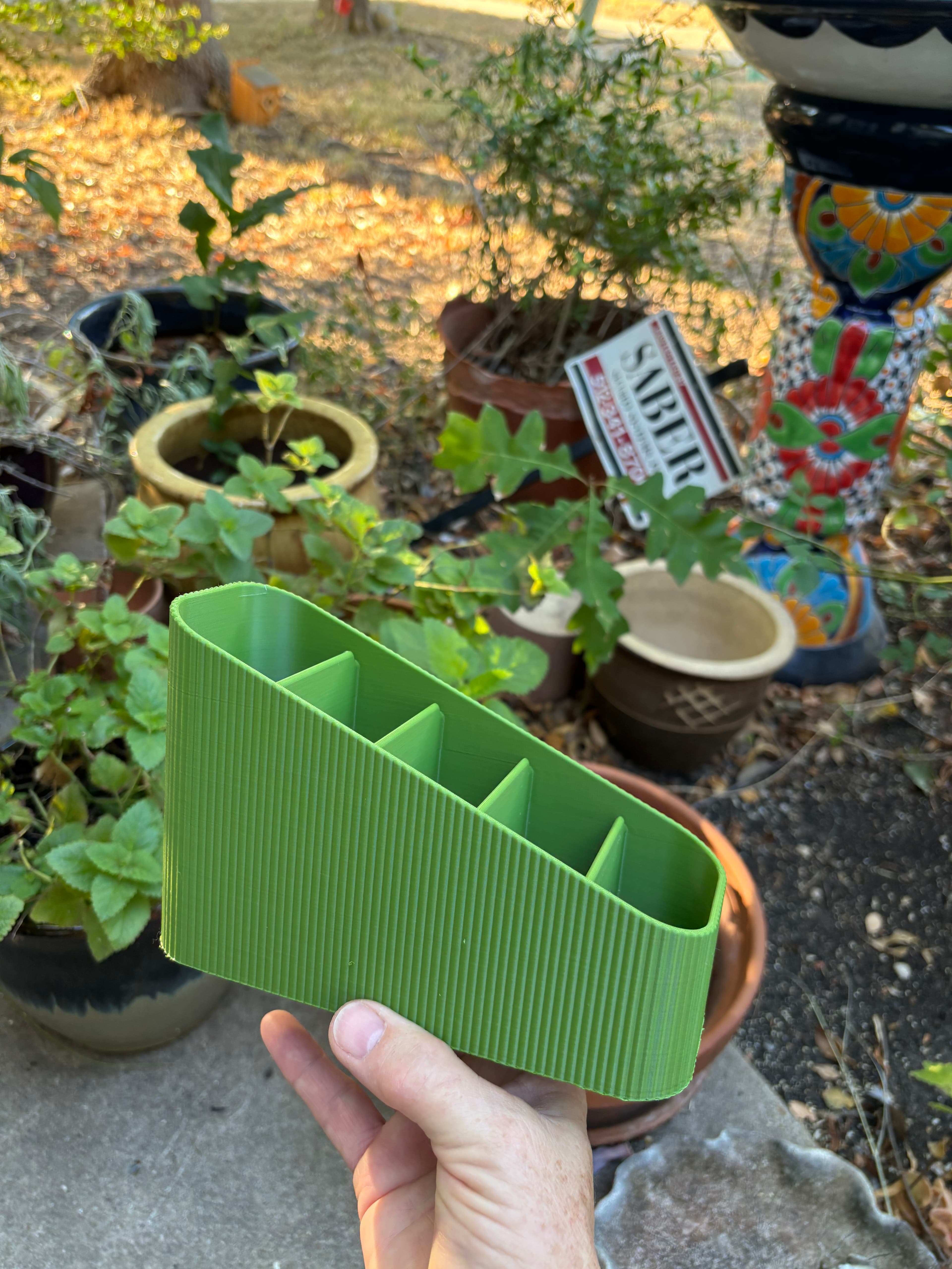 Printed on my Elegoo Centauri Carbon. Filament color is Jungle Green. My favorite make is Studio Loup. Thank you for making these available to those of us on a tight budget!