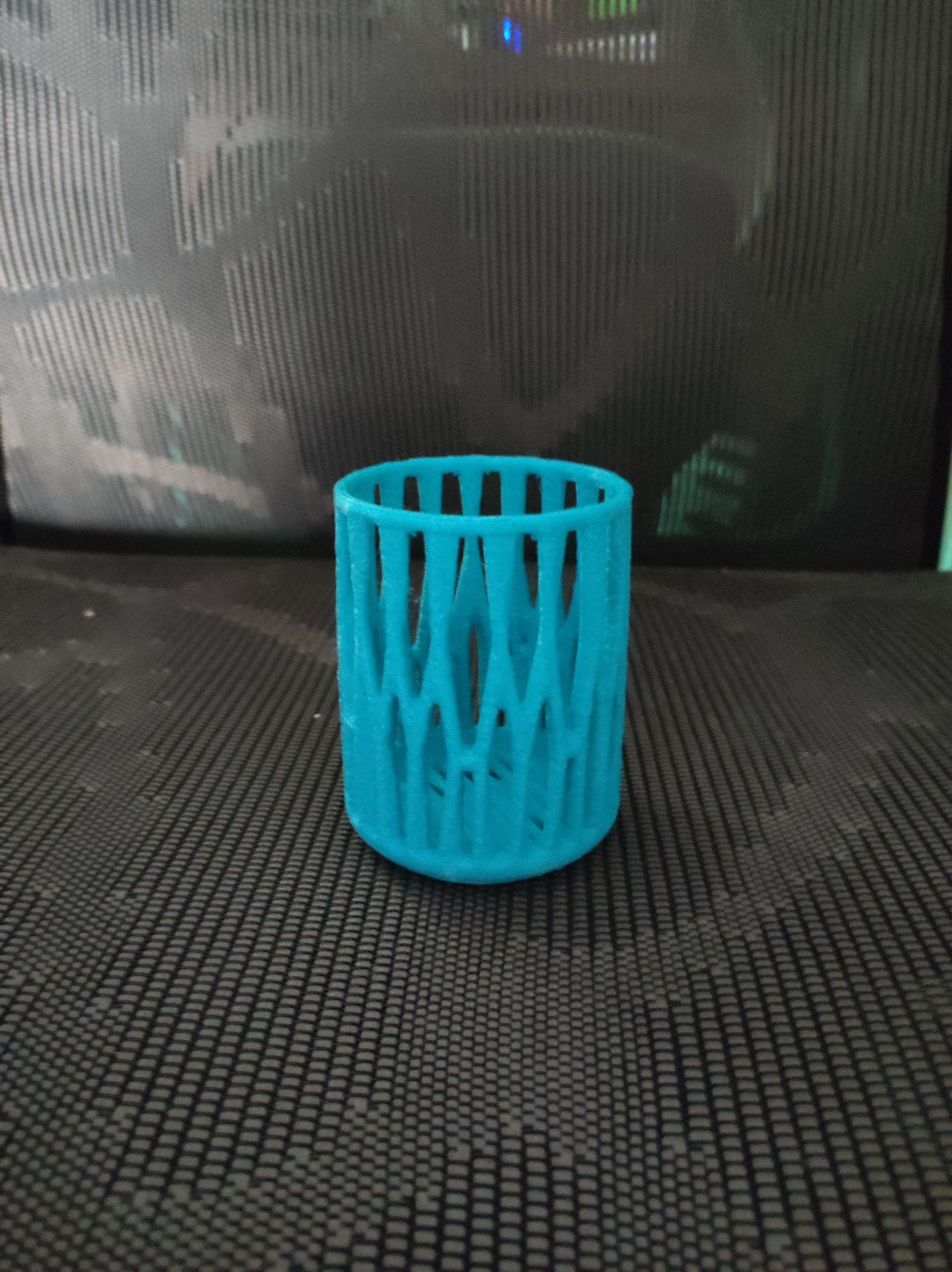 Container with gaps 3d model
