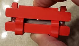 Remix of Pill cutter by MacuBo (for ~1.5" scraper razor blades) 3d model