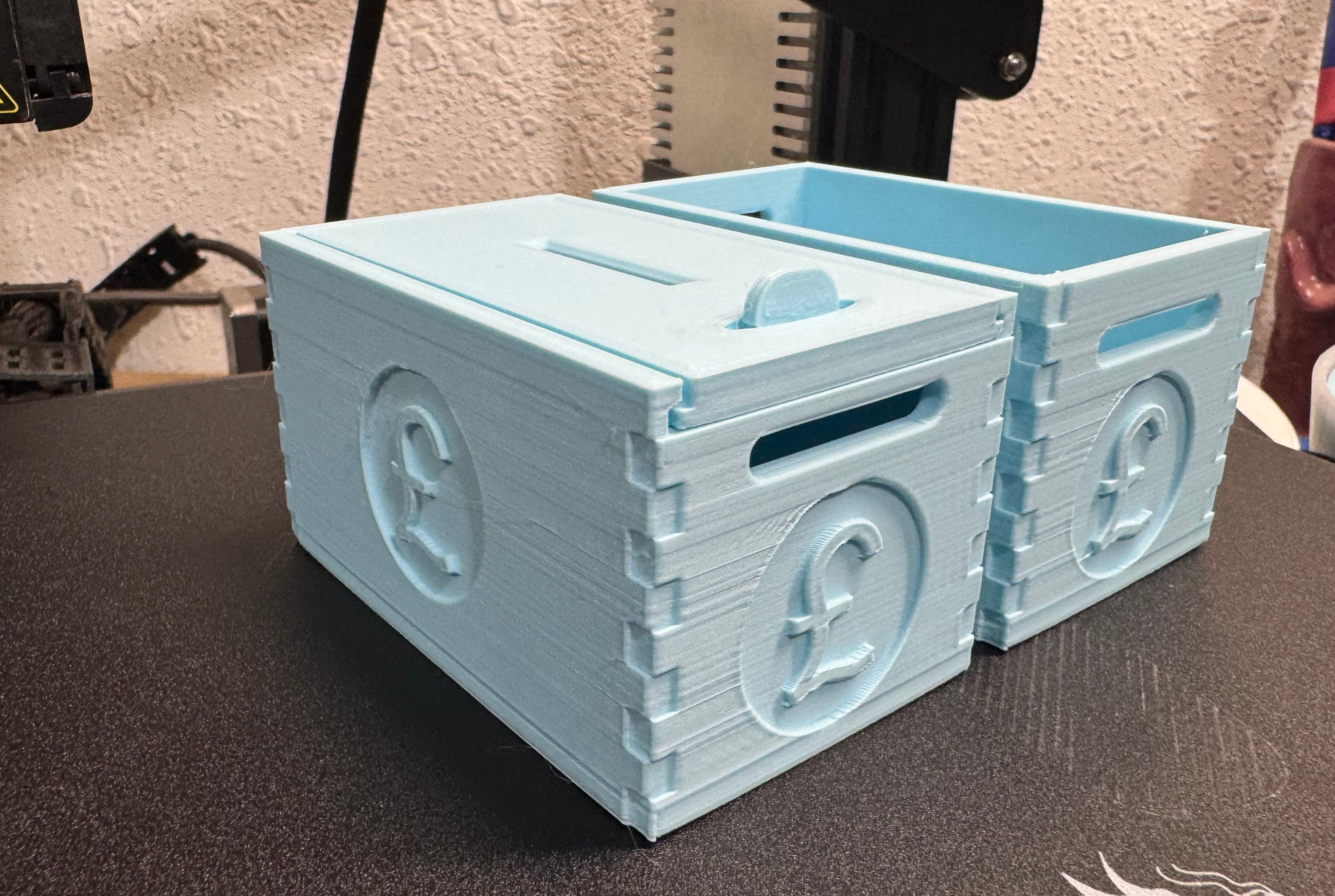 Pound Coin Bank Crate 3d model