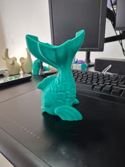 Goldfish Vase 3d model