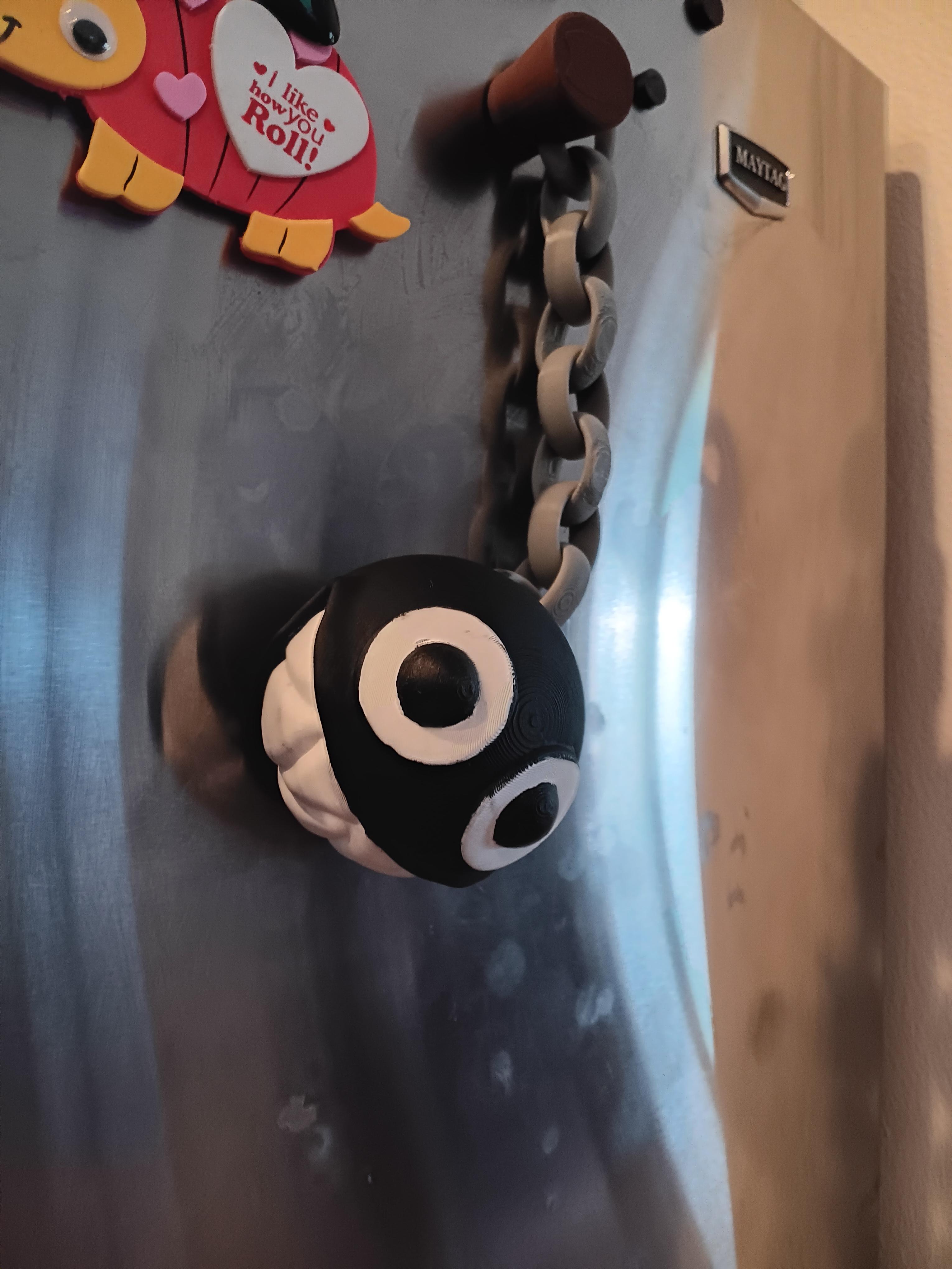 chain chomp with slots for magnets  3d model
