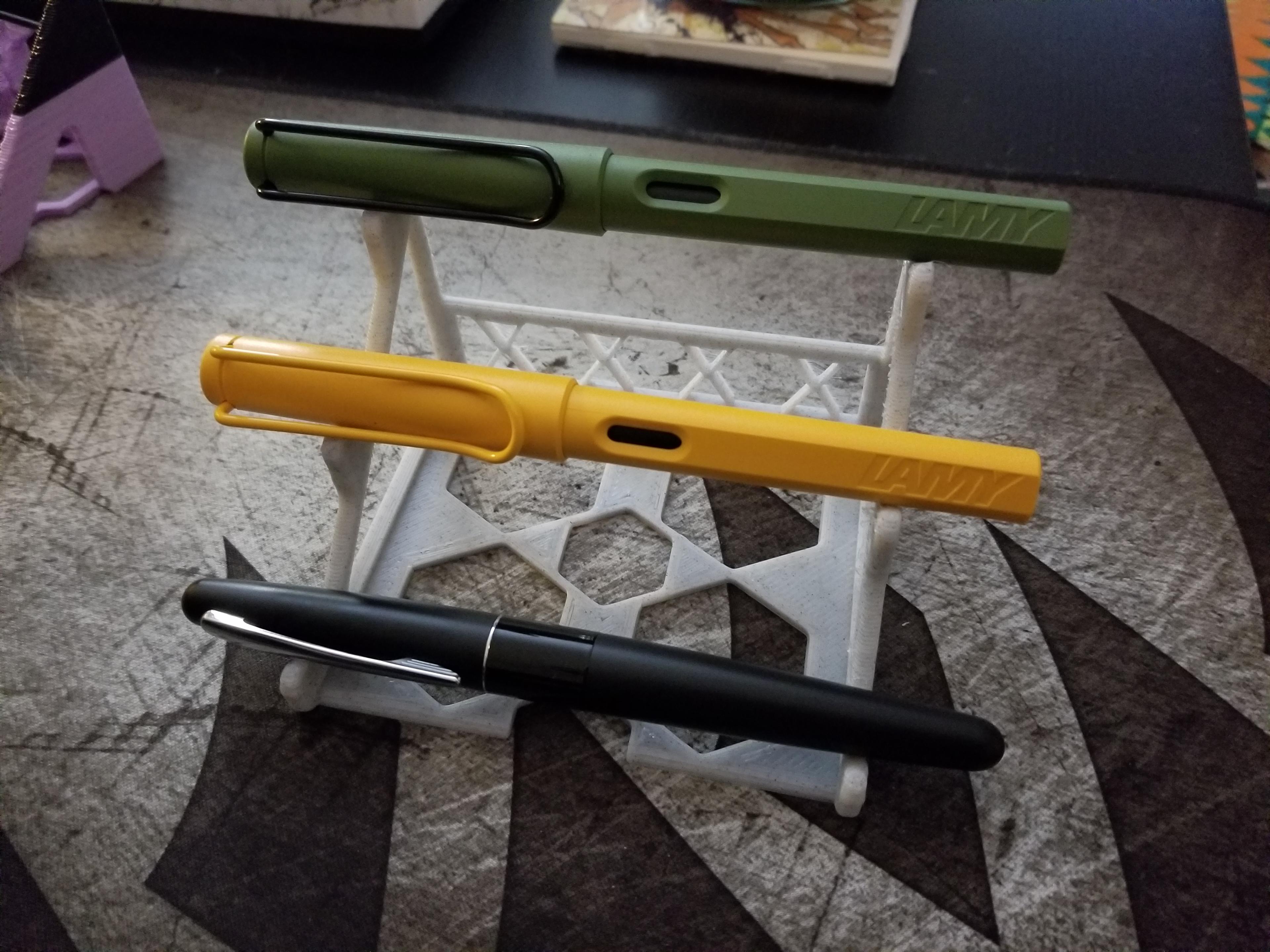 triple pen stand.stl 3d model